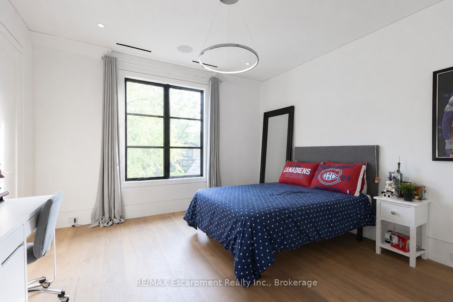 129 Wolfdale Avenue Property Photo 27