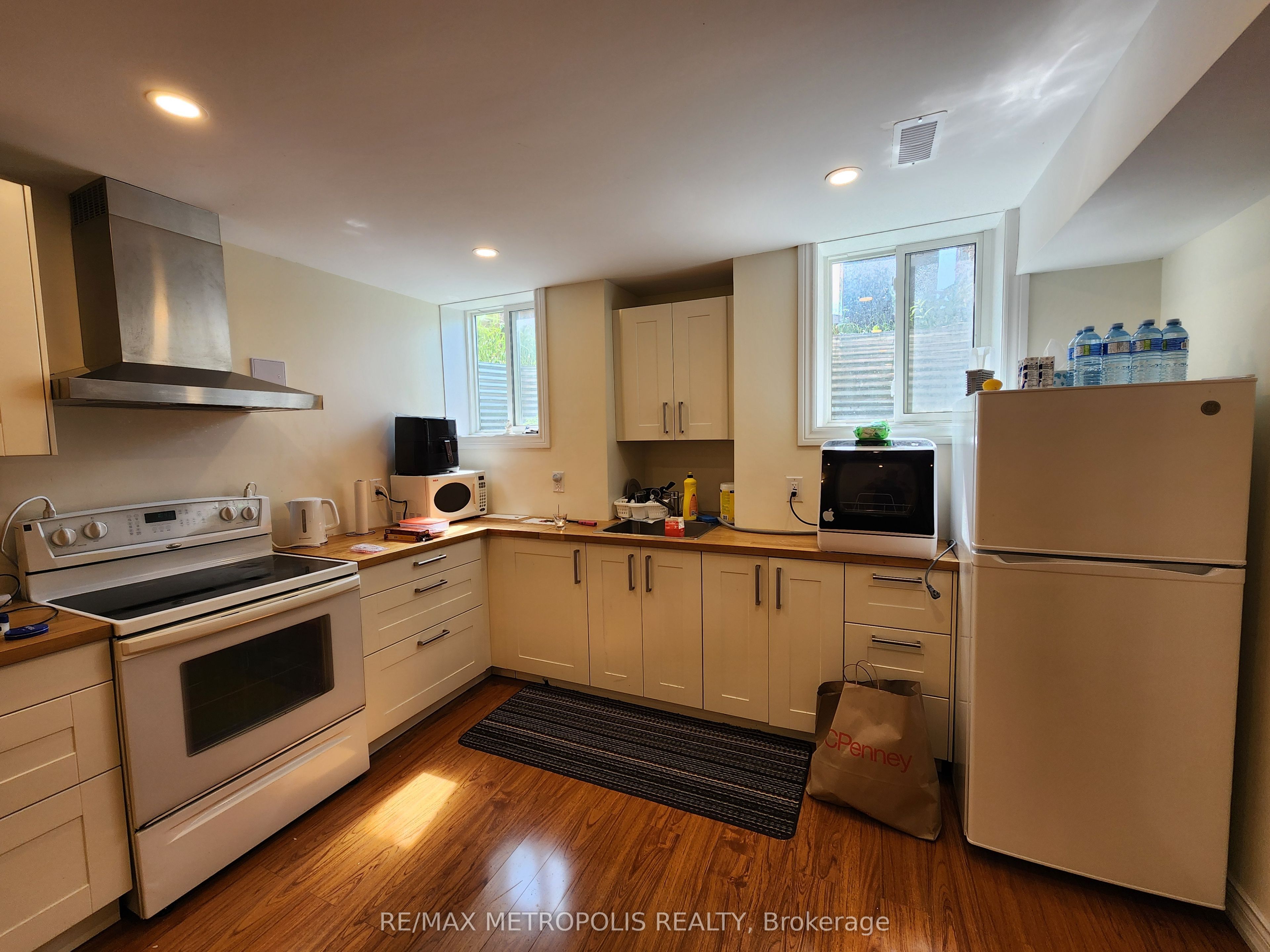 3986 Passway Road Basement Unit Property Photo 6