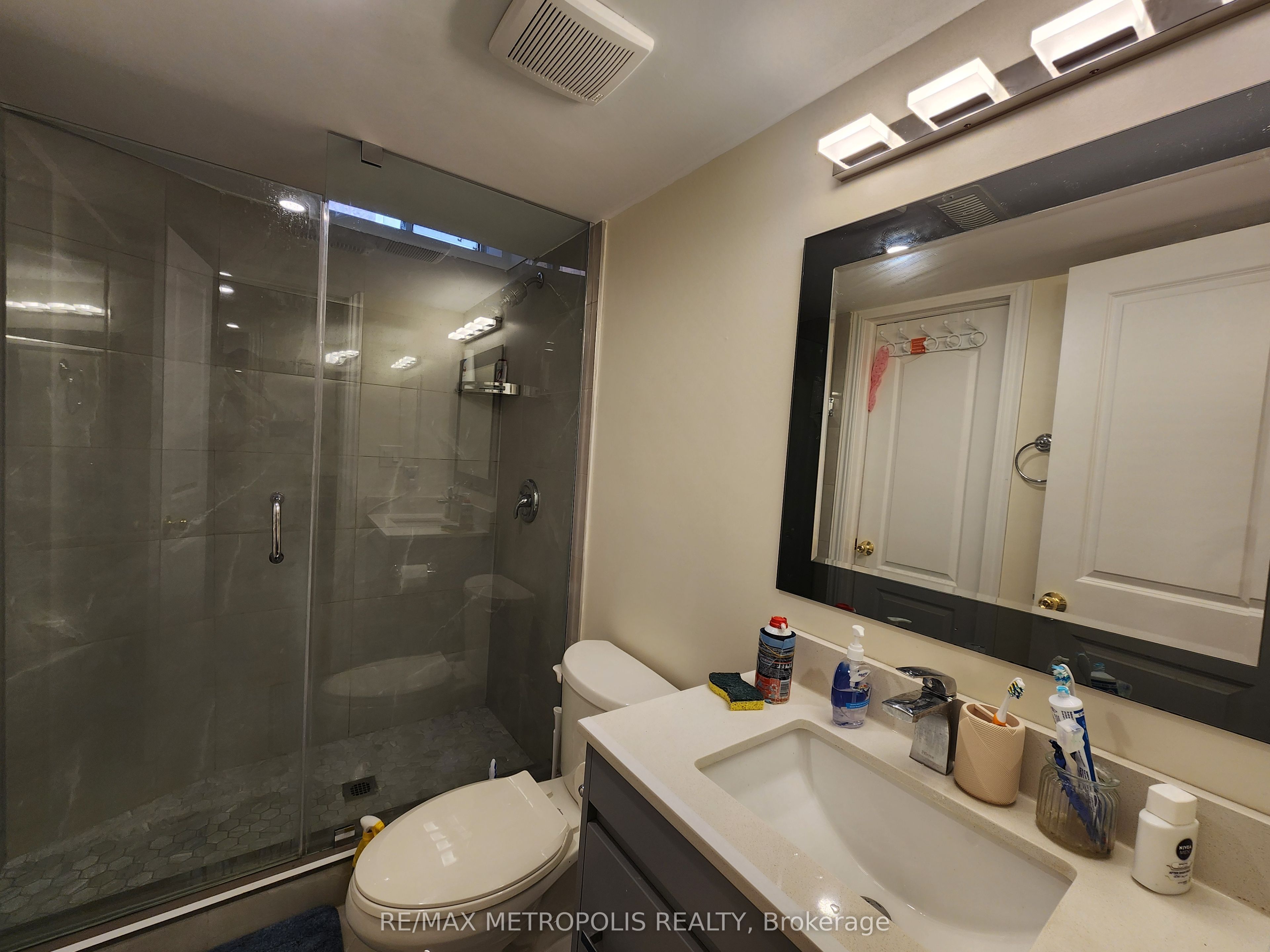 3986 Passway Road Basement Unit Property Photo 9