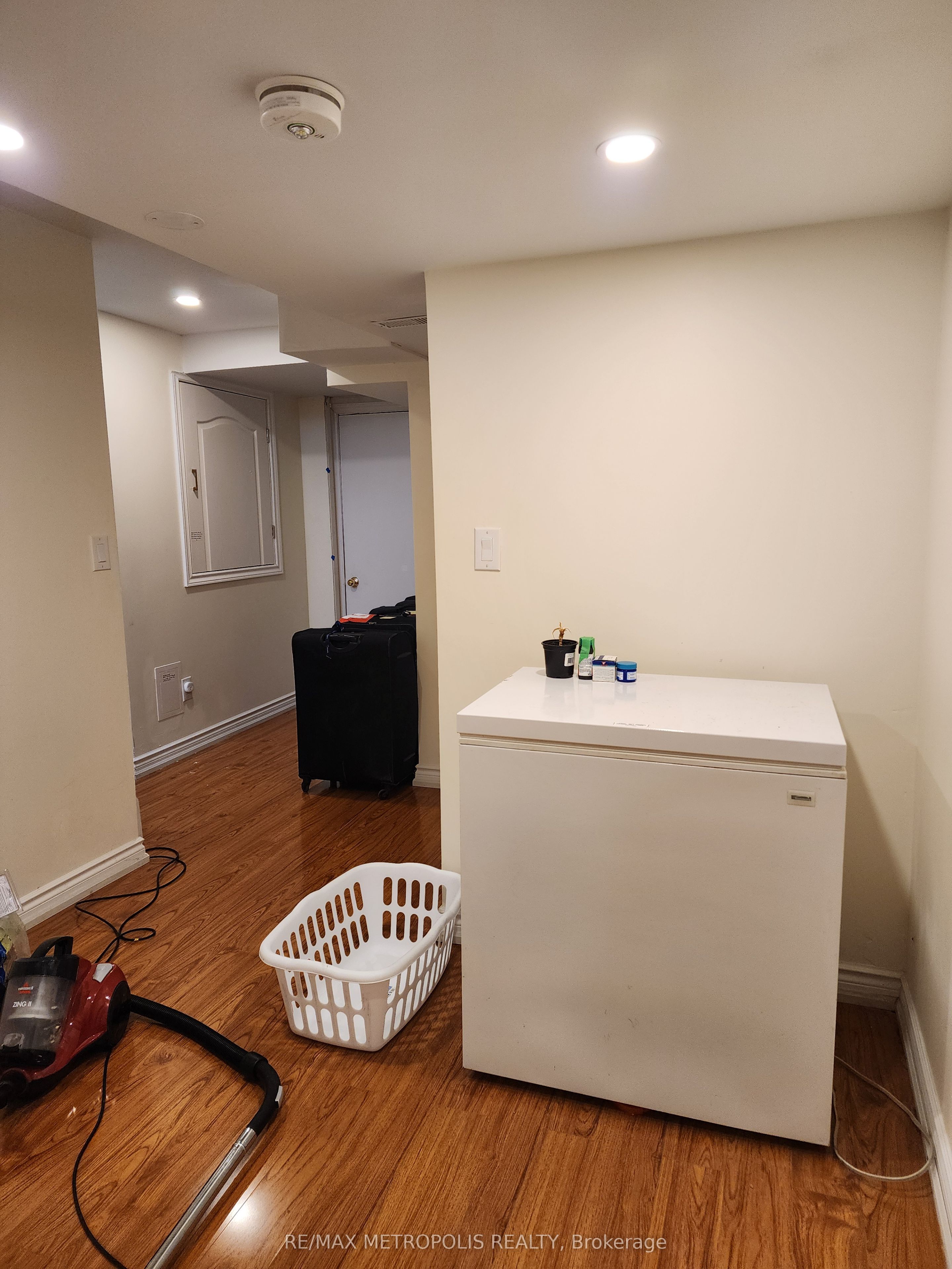 3986 Passway Road Basement Unit Property Photo 11