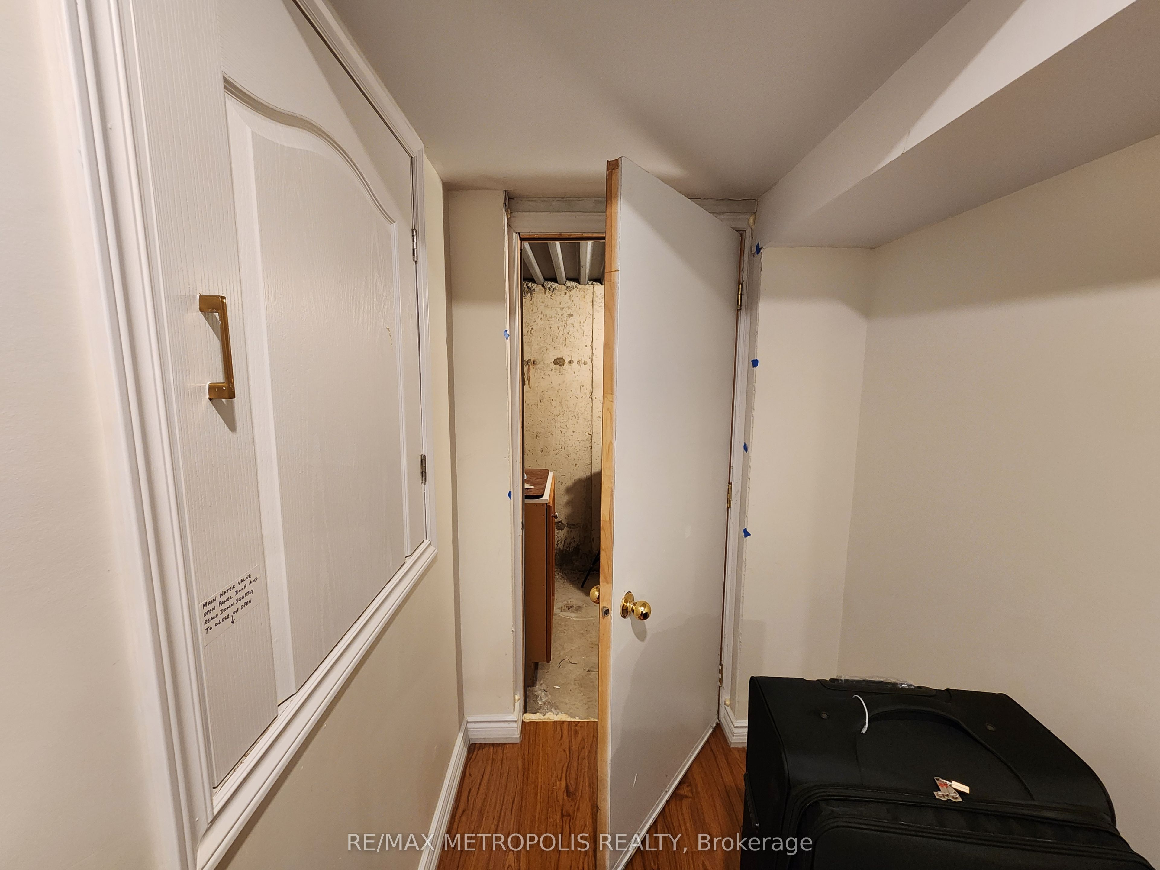 3986 Passway Road Basement Unit Property Photo 12