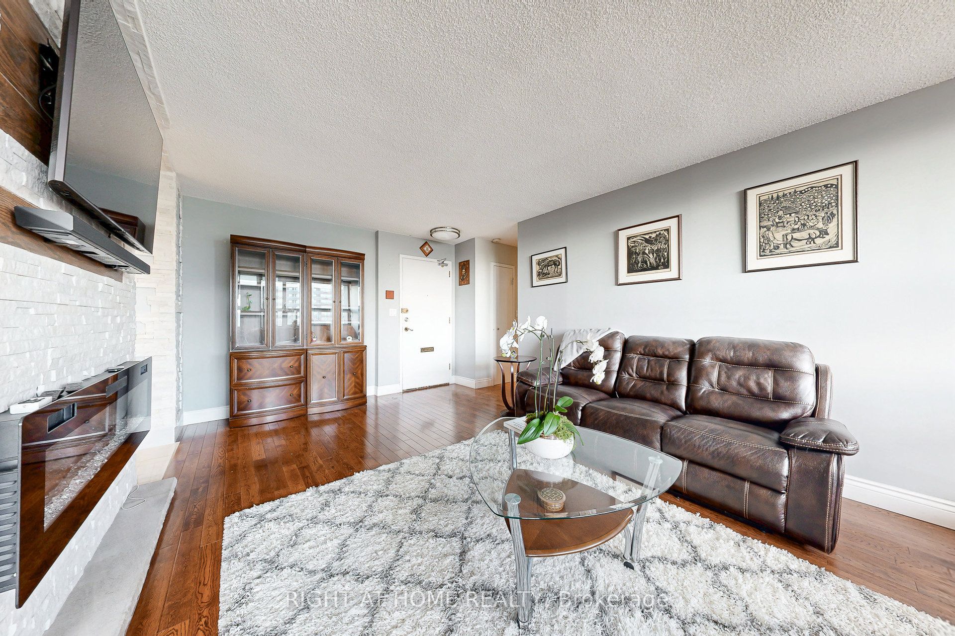151 Larose Avenue E 907 Property Photo 8