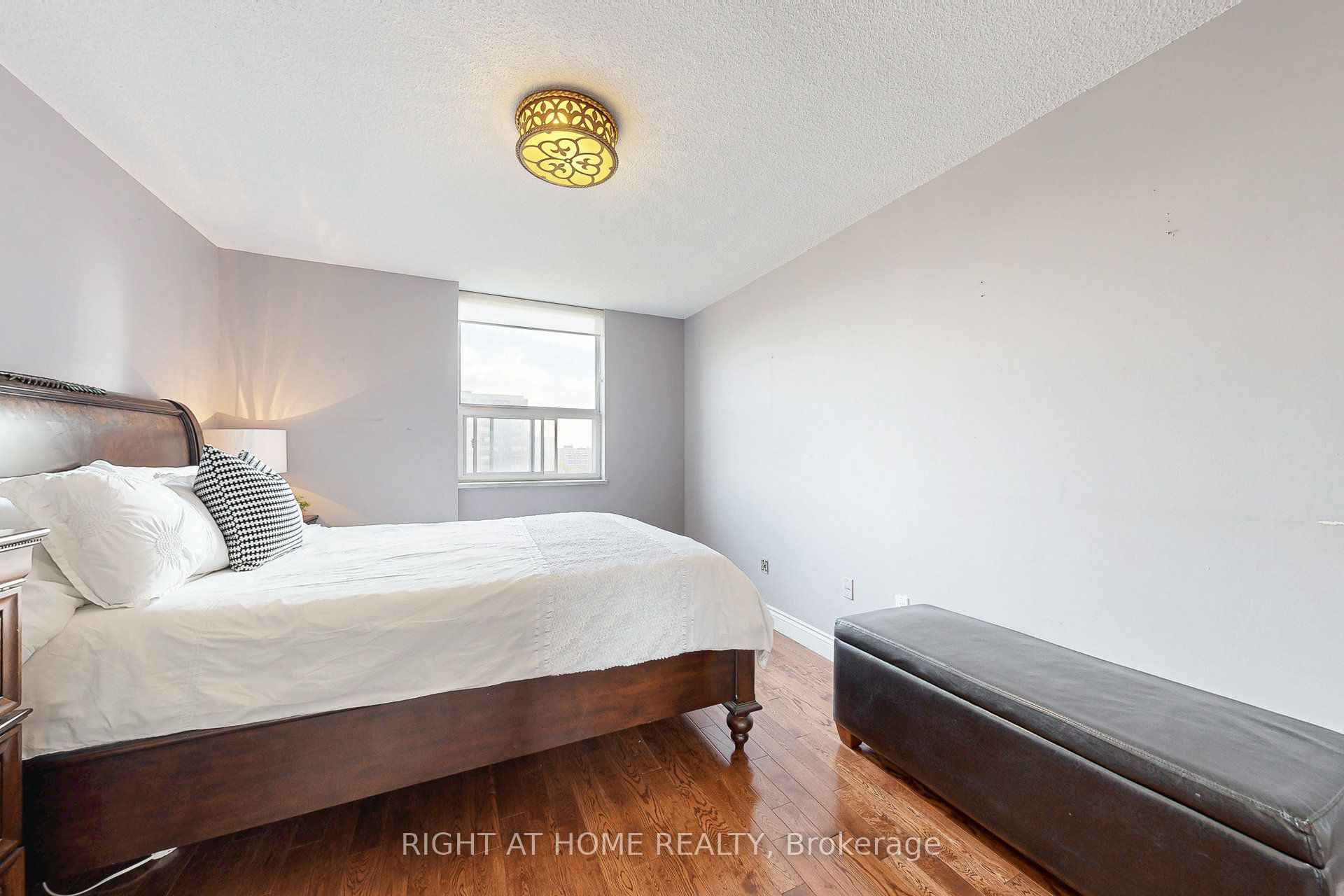 151 Larose Avenue E 907 Property Photo 19