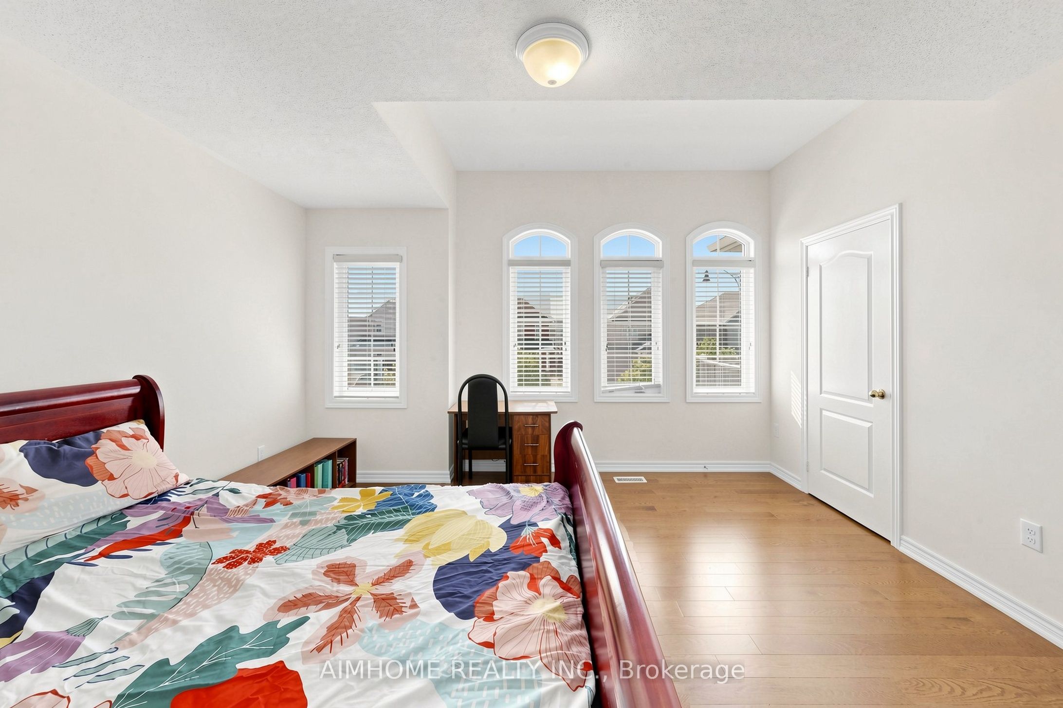6 Valerian Street Property Photo 27
