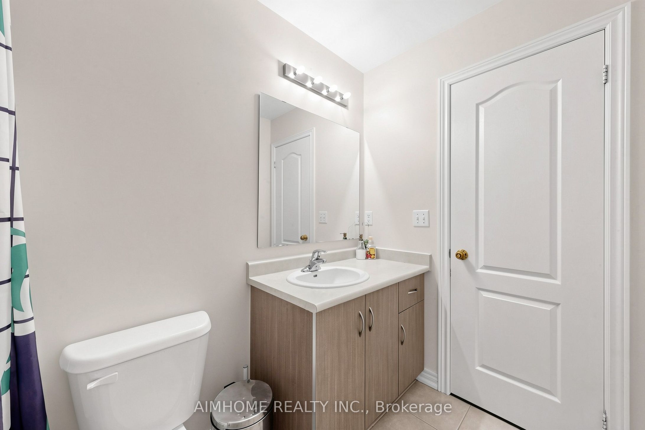 6 Valerian Street Property Photo 28