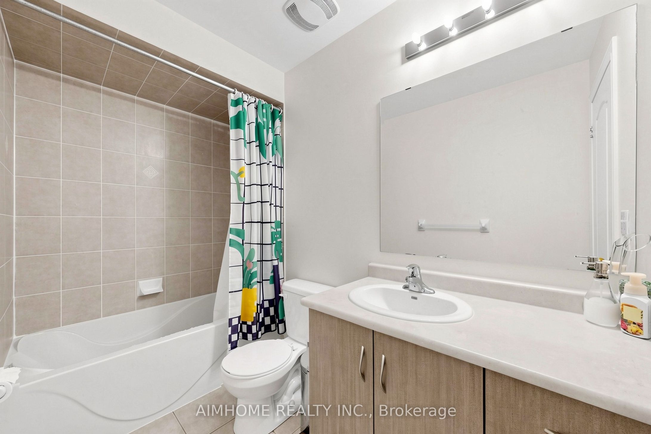6 Valerian Street Property Photo 29
