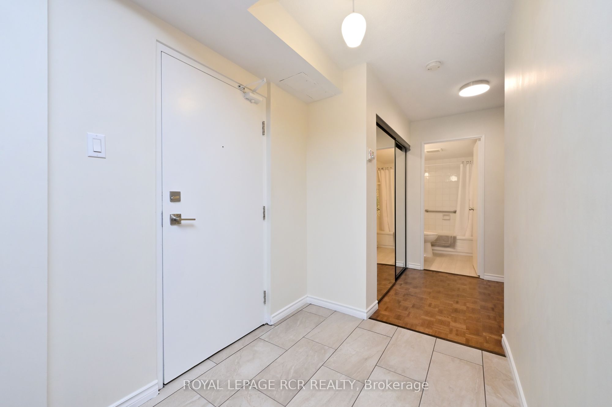8 Fead Street 812 Property Photo 4