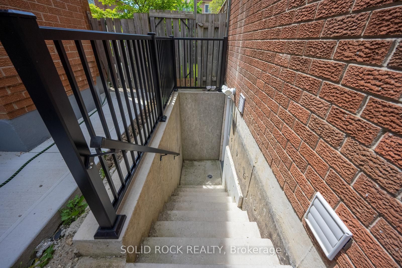 60 Martindale Crescent Property Photo 36