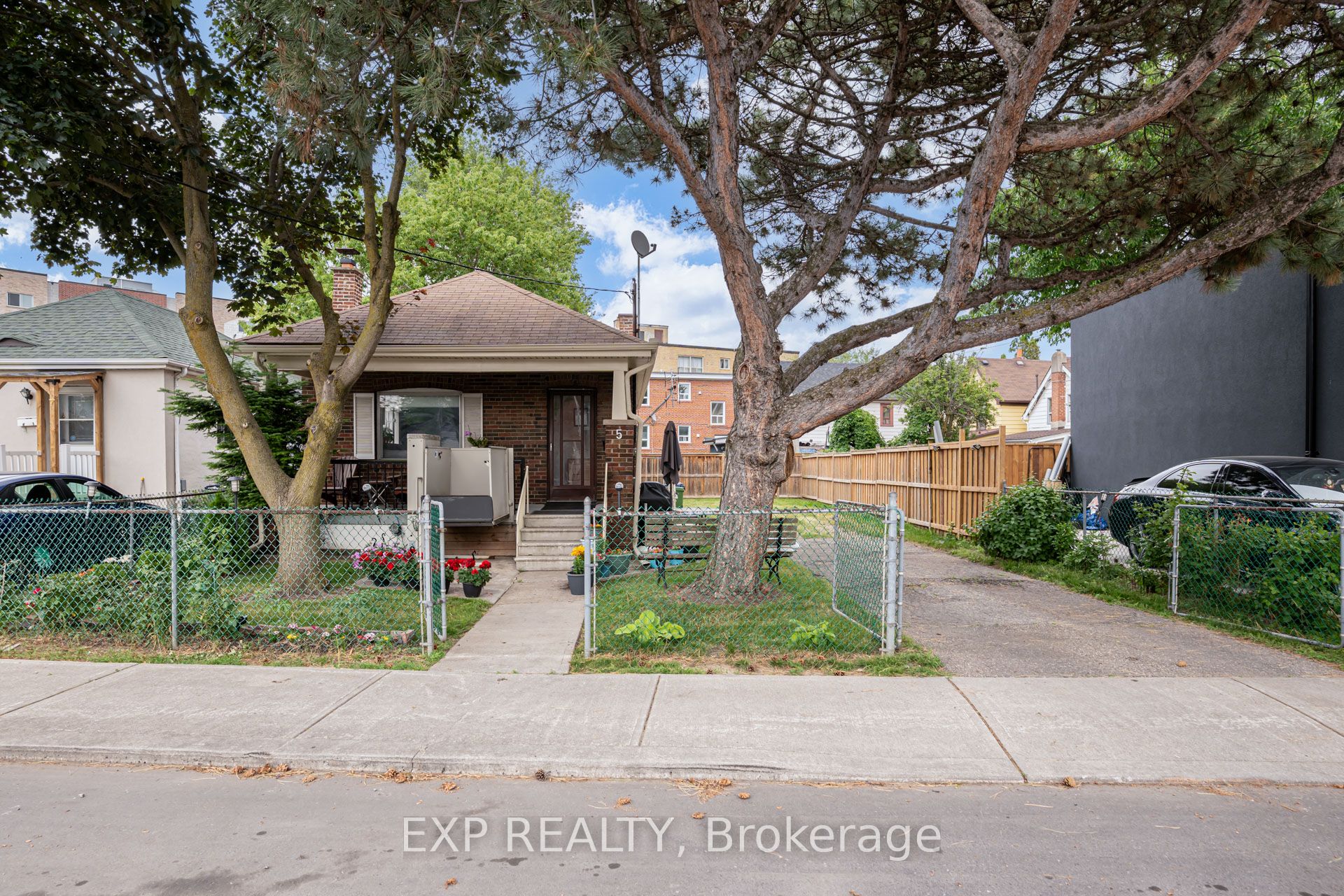 5 Laxis Avenue Property Photo 1