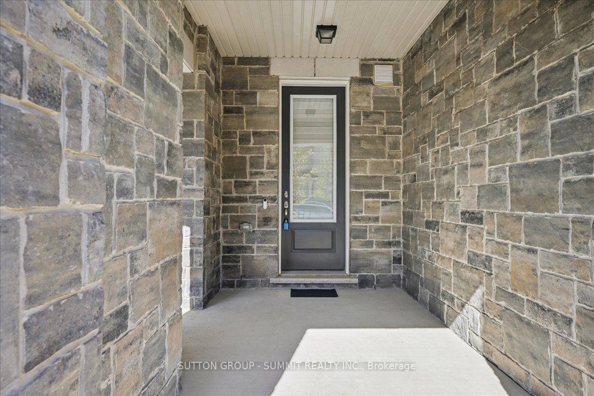 1569 Denison Place Property Photo 3