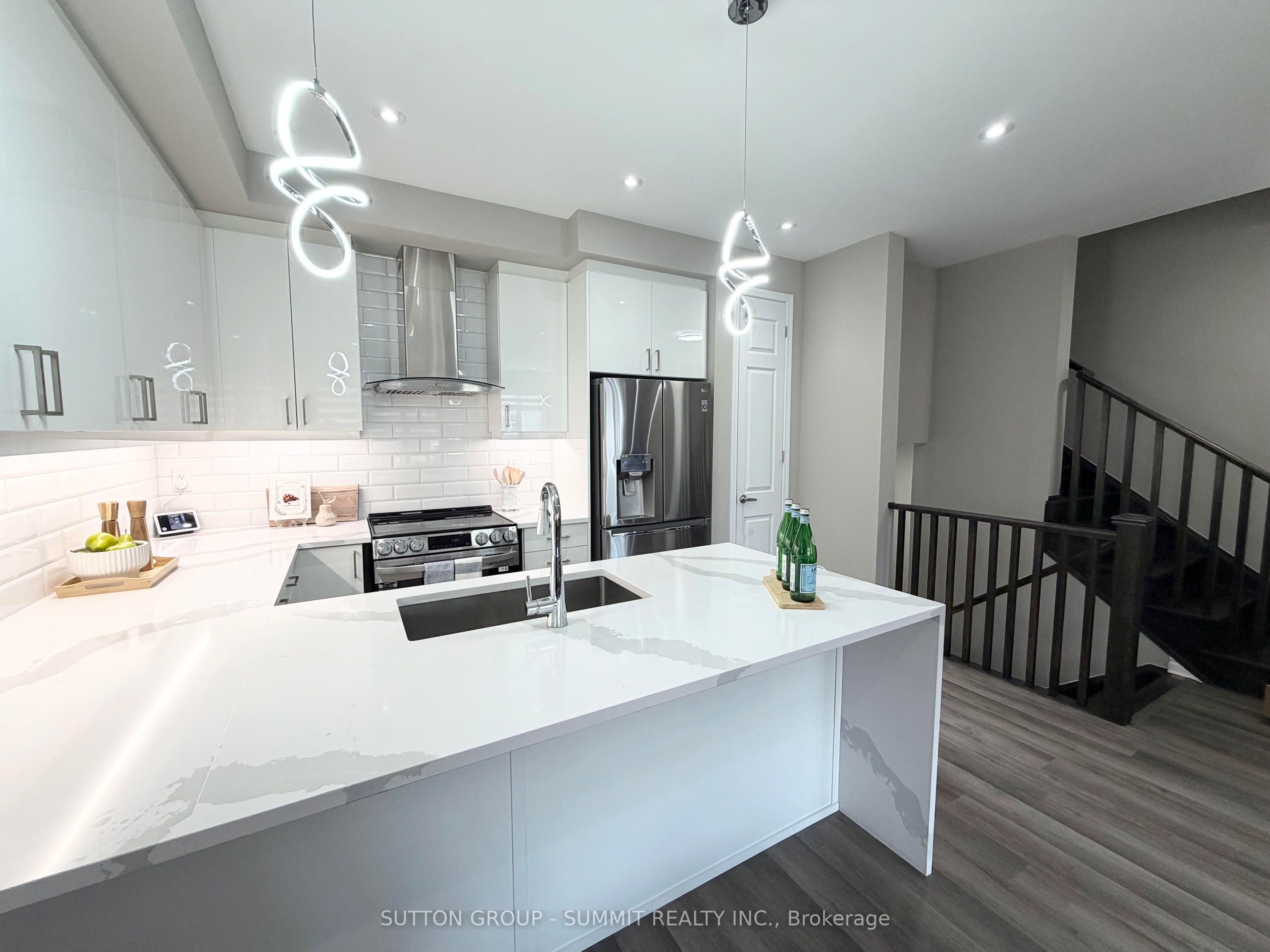 1569 Denison Place Property Photo 8