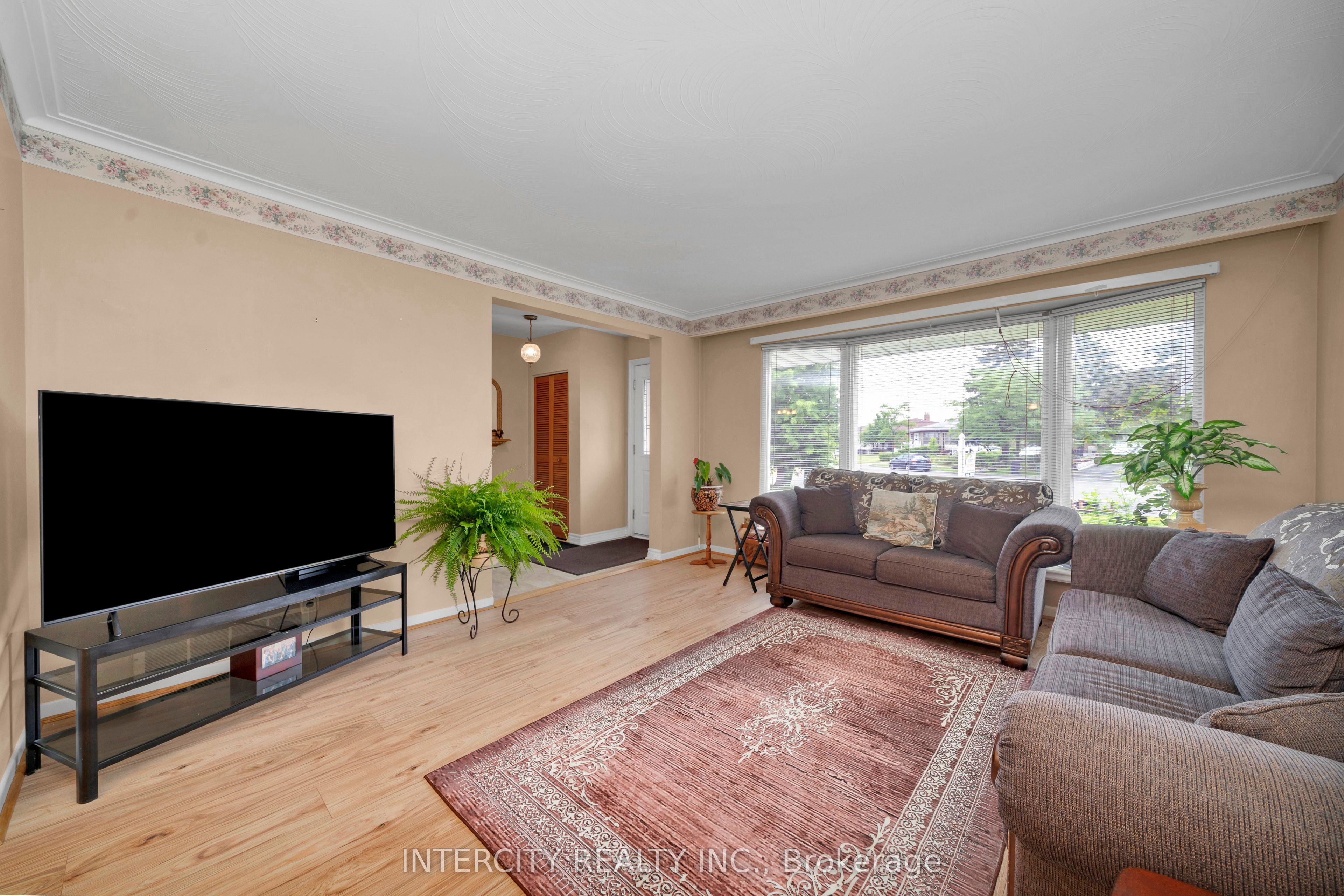 48 Goldsboro Road Property Photo 11