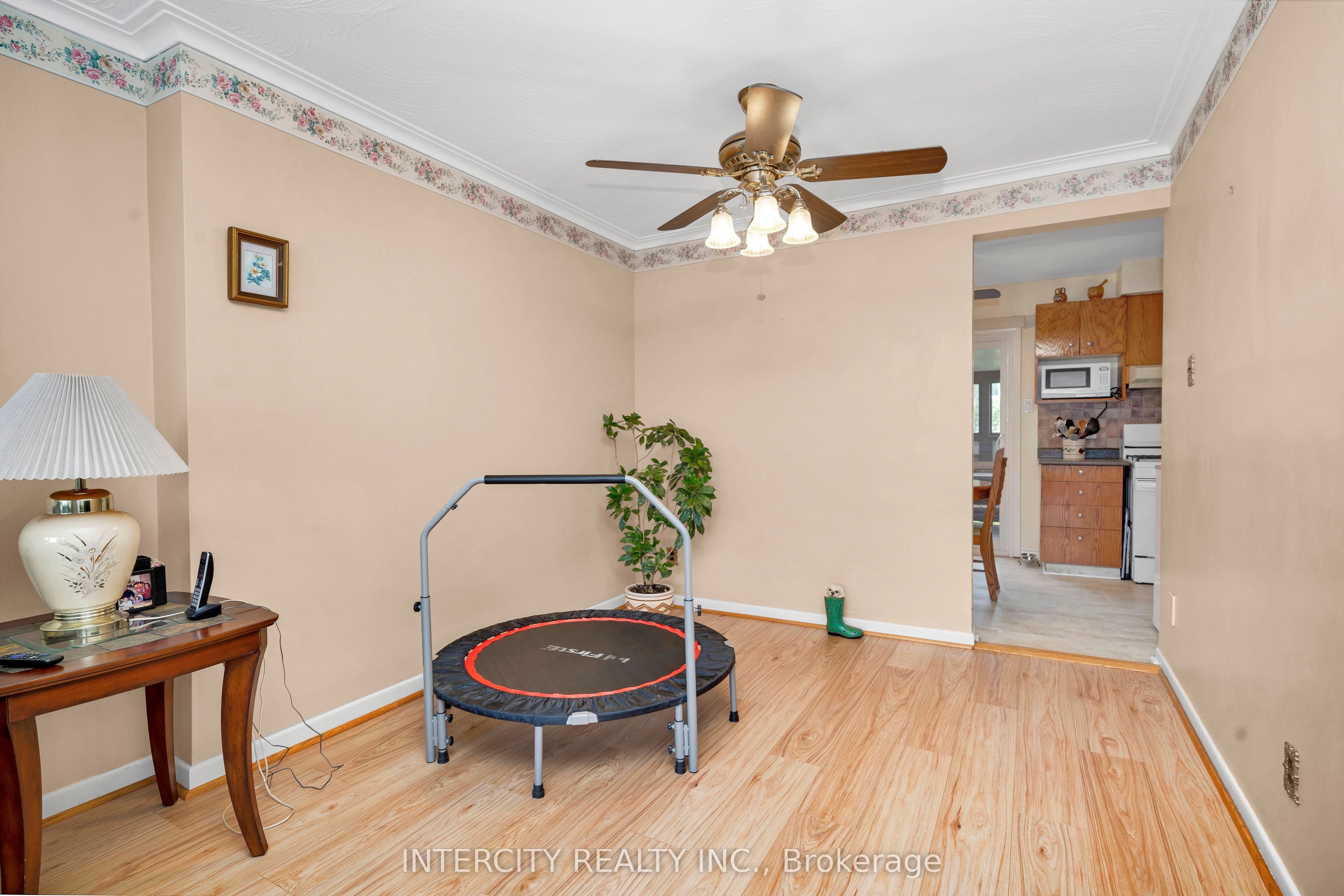 48 Goldsboro Road Property Photo 12