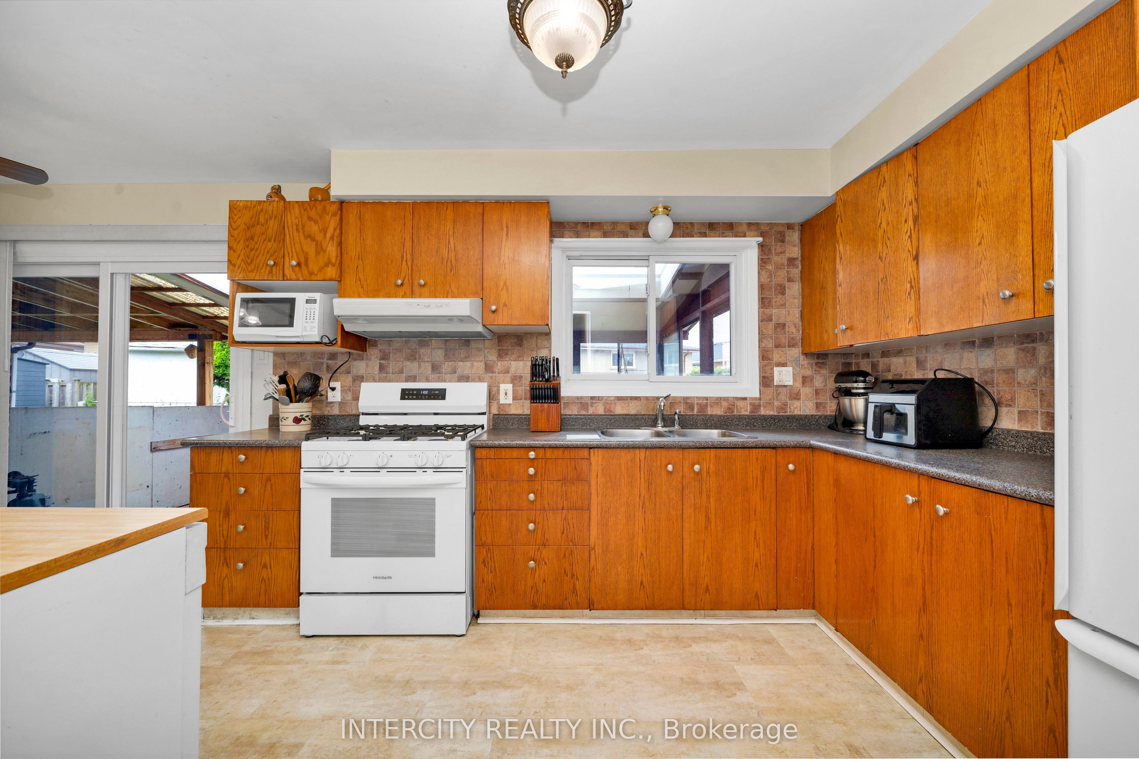 48 Goldsboro Road Property Photo 15