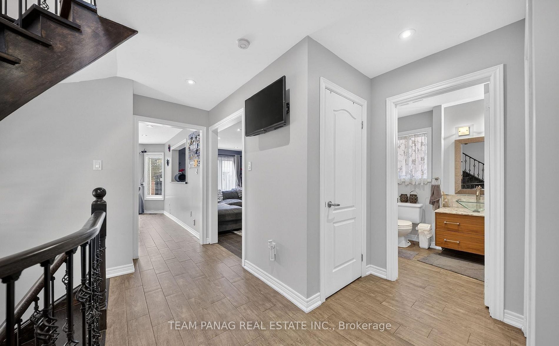 8 Deerglen Drive Property Photo 7