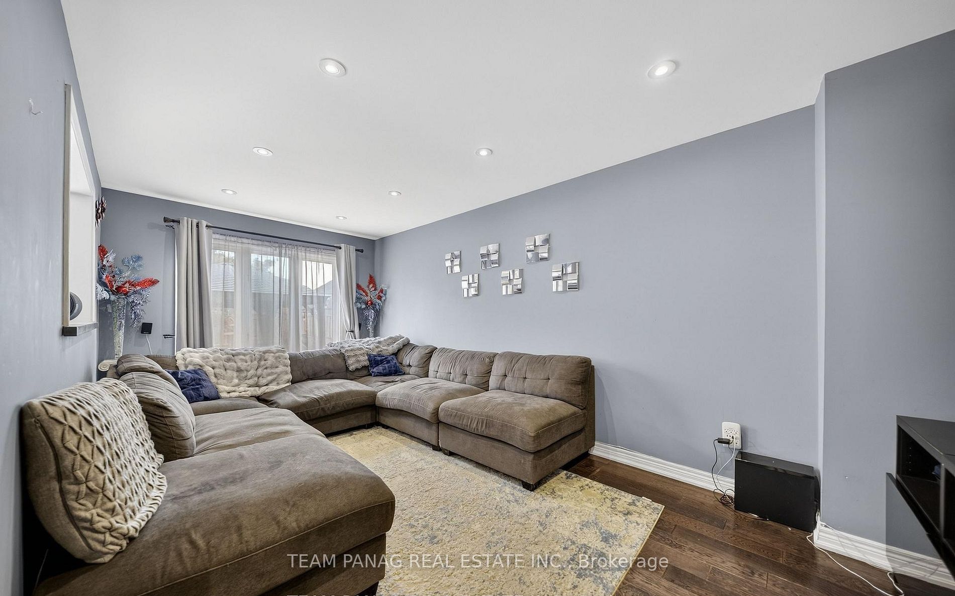 8 Deerglen Drive Property Photo 9