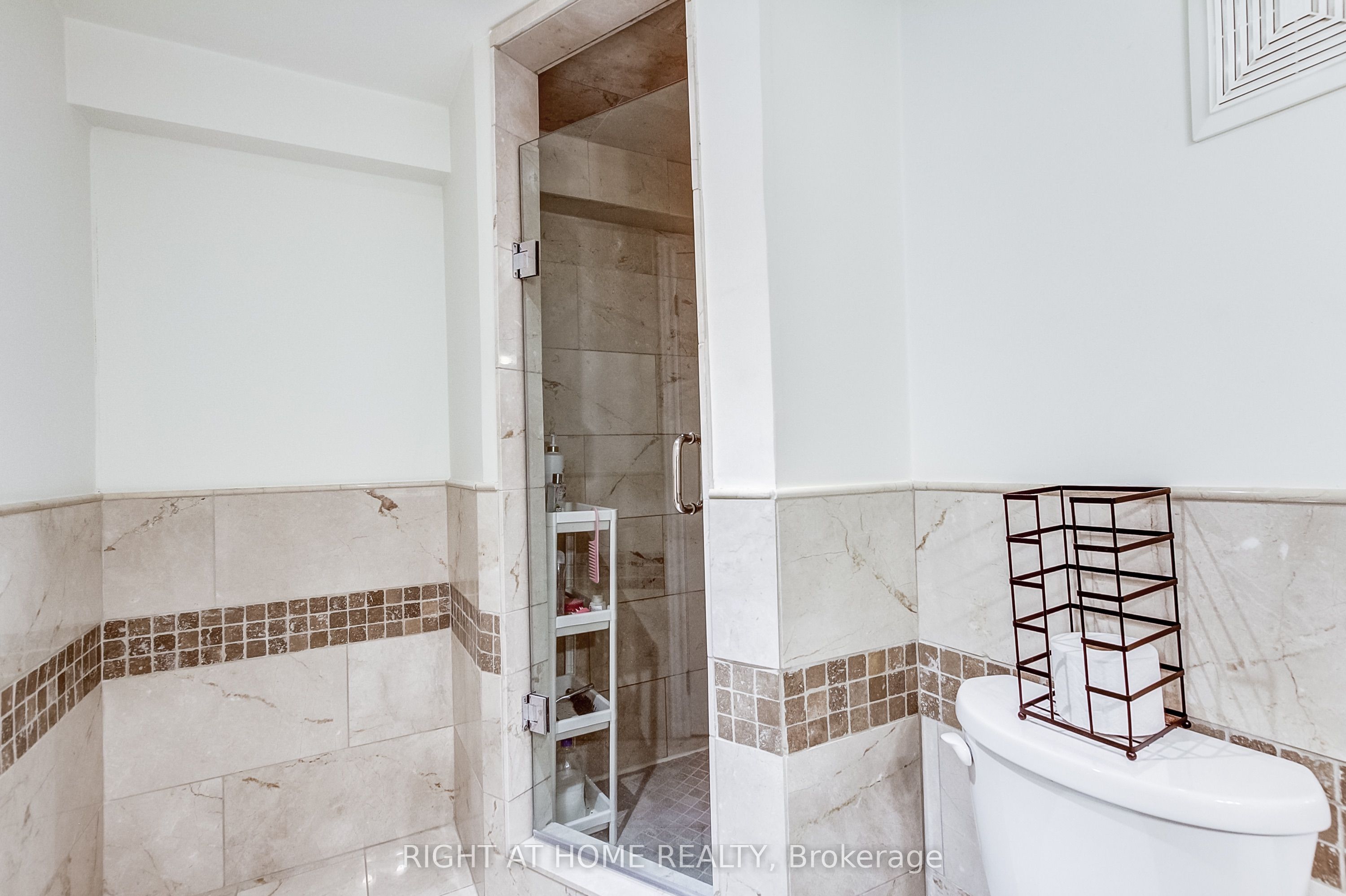 481 Heath Street Property Photo 45