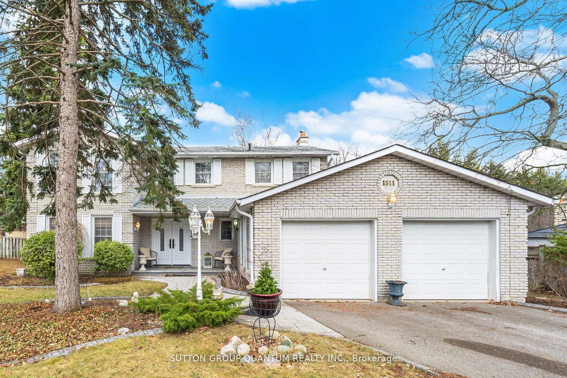 1511 Ifield Road Property Photo 1