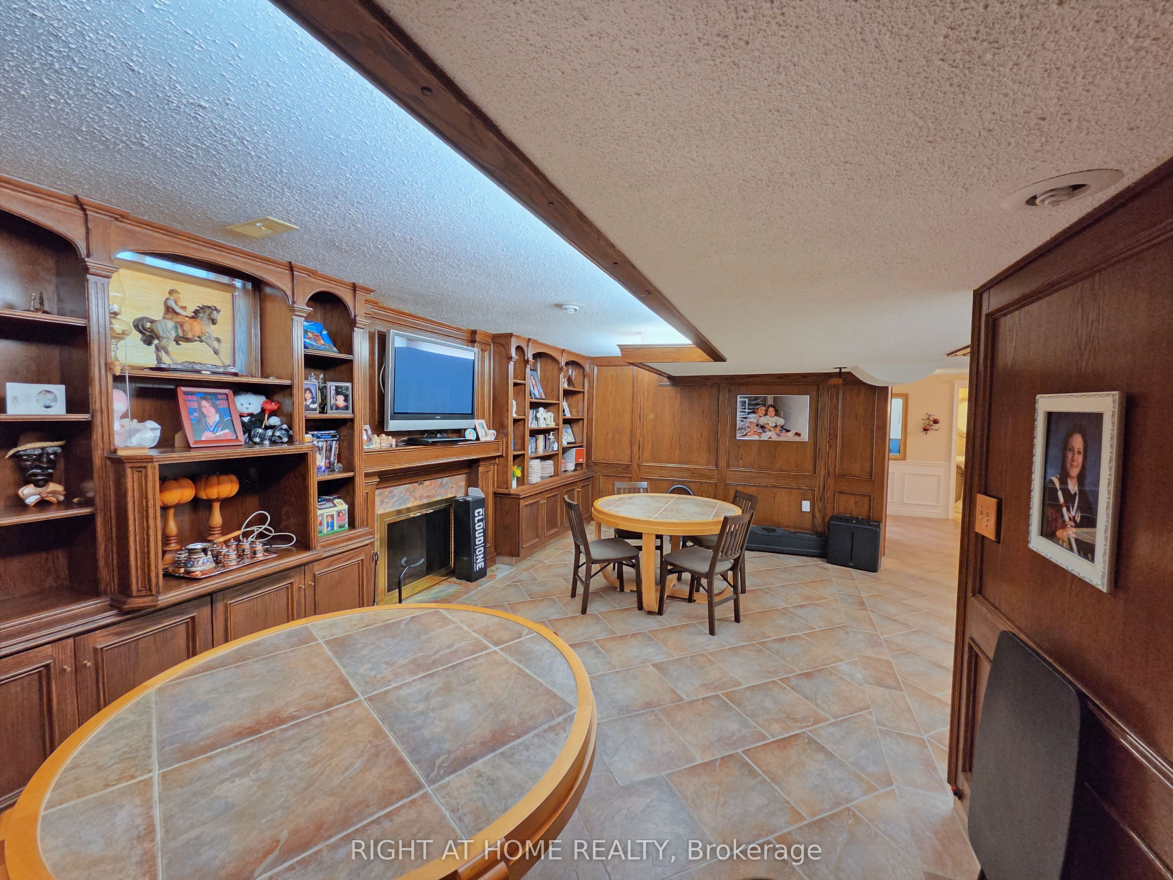 2428 Old Carriage Road Property Photo 34