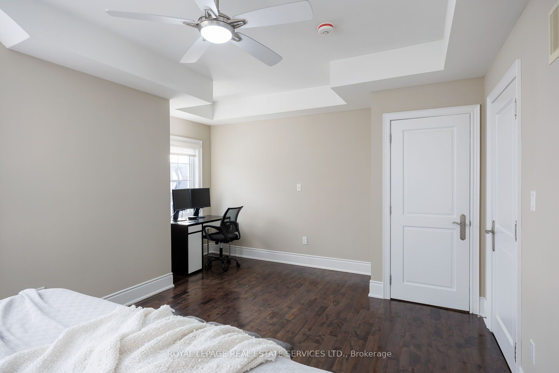 125 Paliser Court Property Photo 29