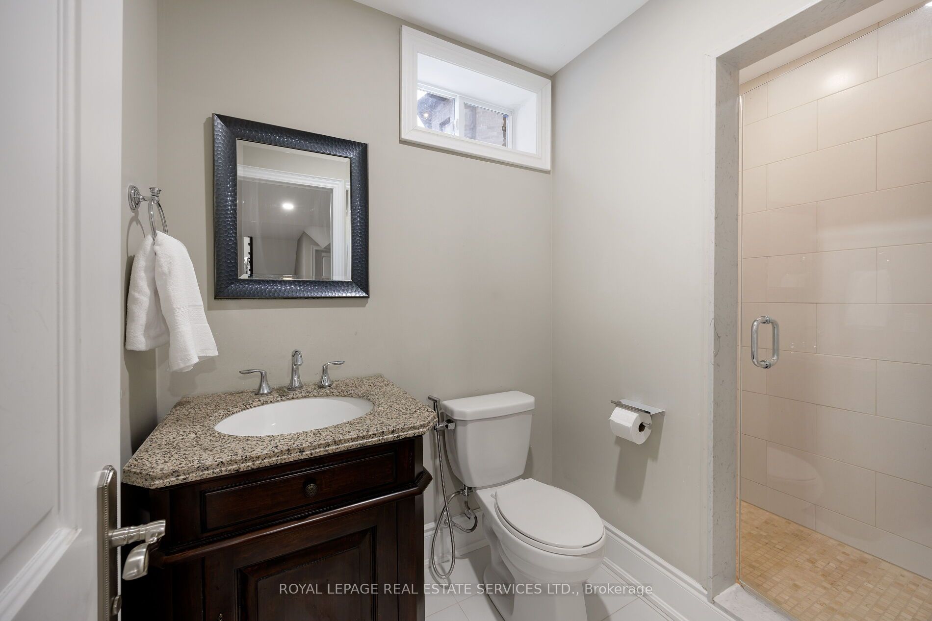 125 Paliser Court Property Photo 34