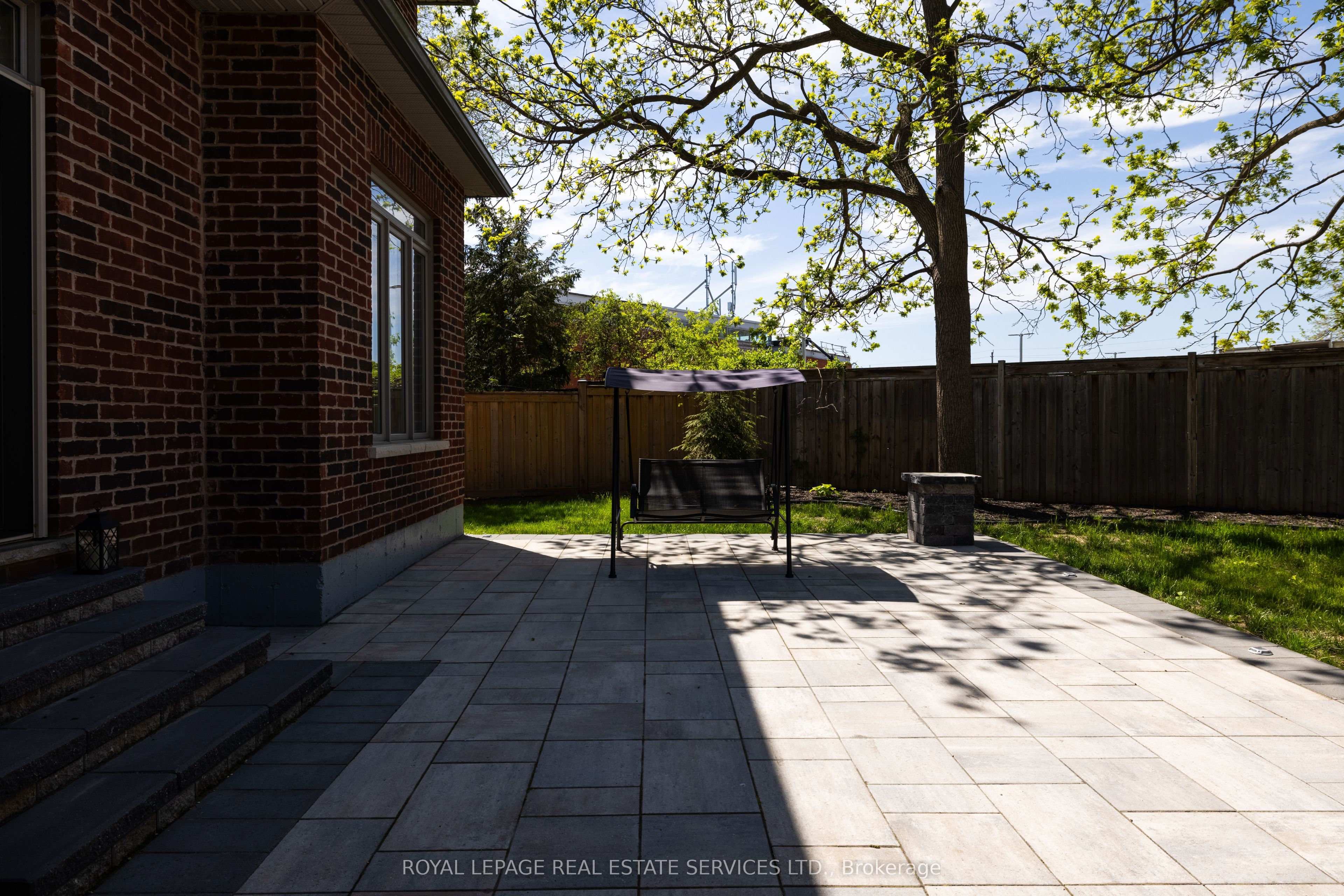 125 Paliser Court Property Photo 37