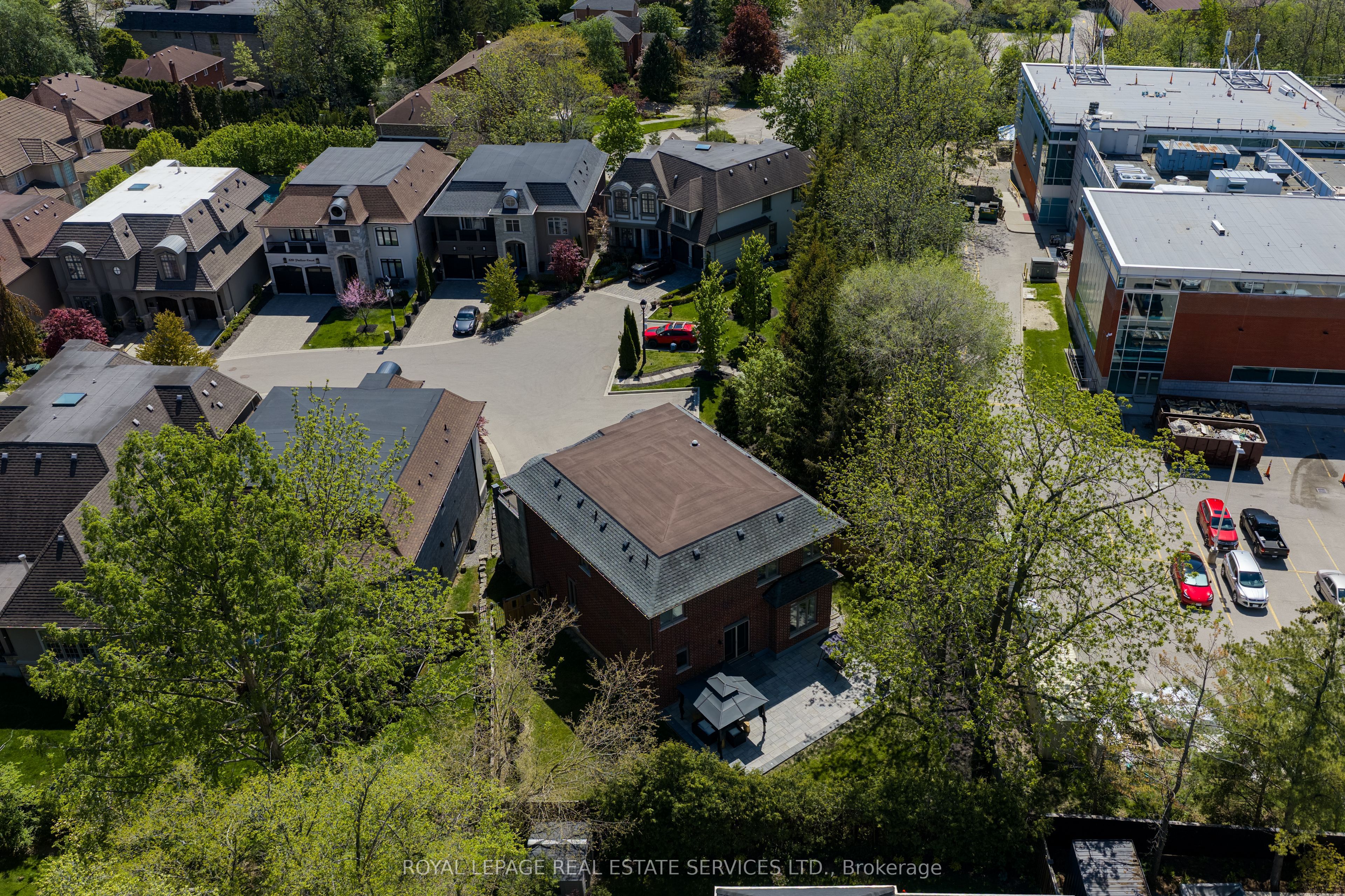 125 Paliser Court Property Photo 41