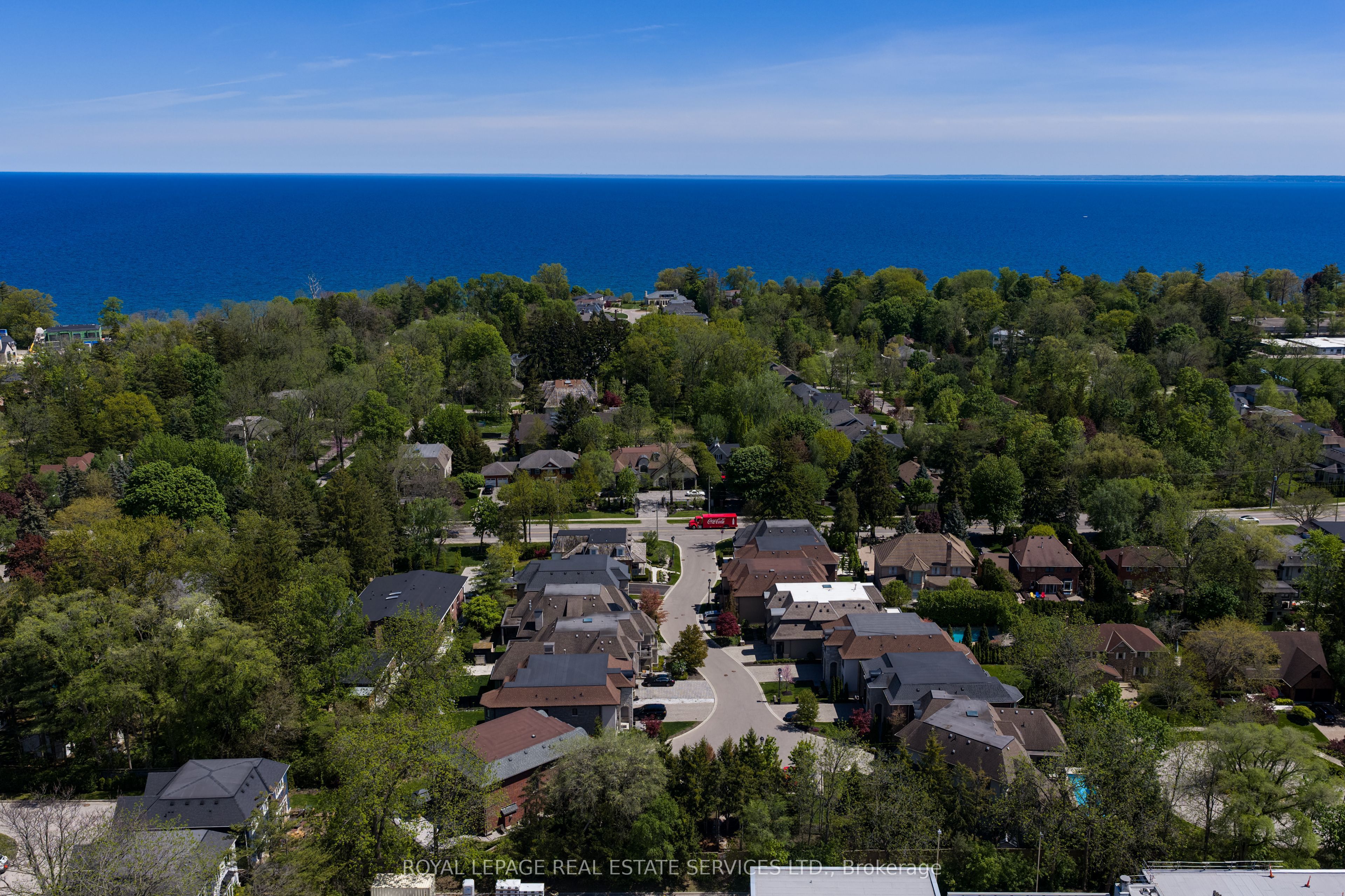 125 Paliser Court Property Photo 43