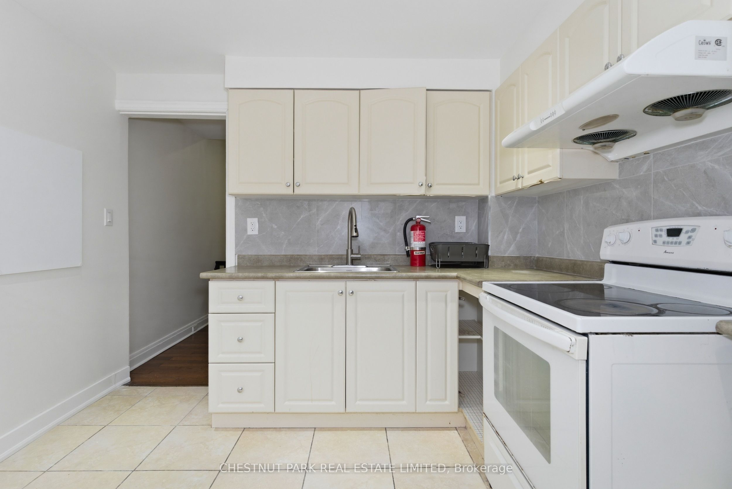 41 Roncesvalles Avenue Property Photo 16