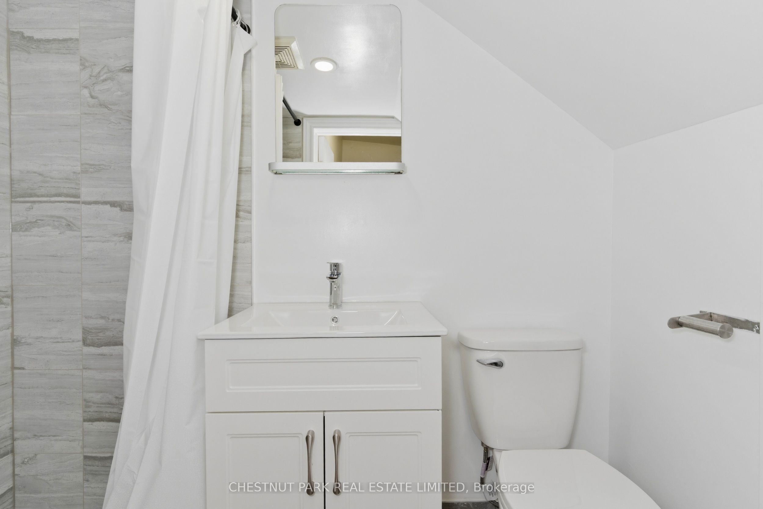41 Roncesvalles Avenue Property Photo 27
