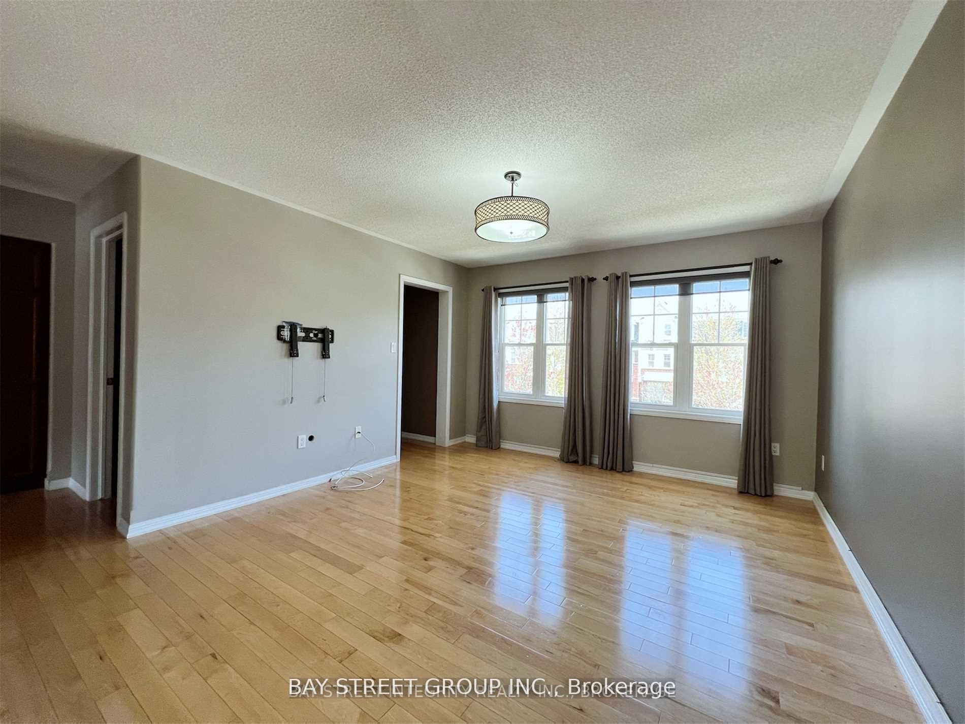 656 Holly Avenue Property Photo 4