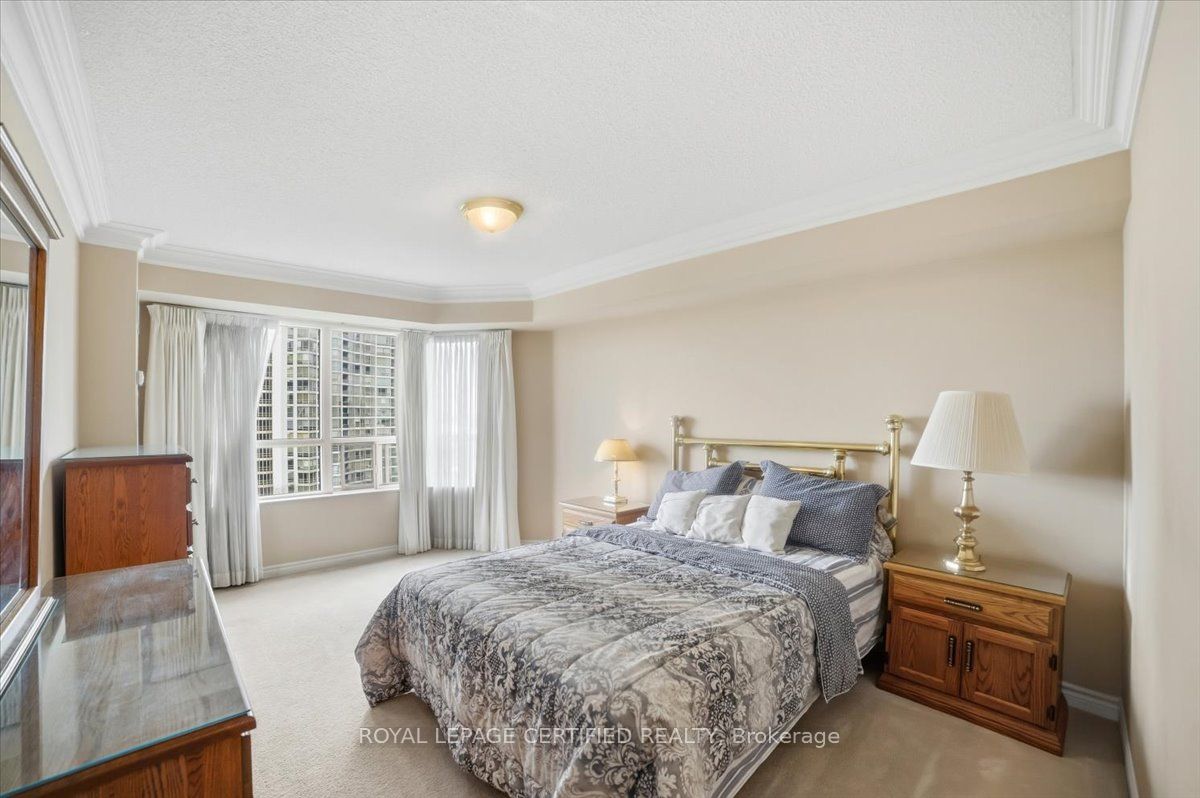 25 Kingsbridge Garden Circle 1118 Property Photo 23