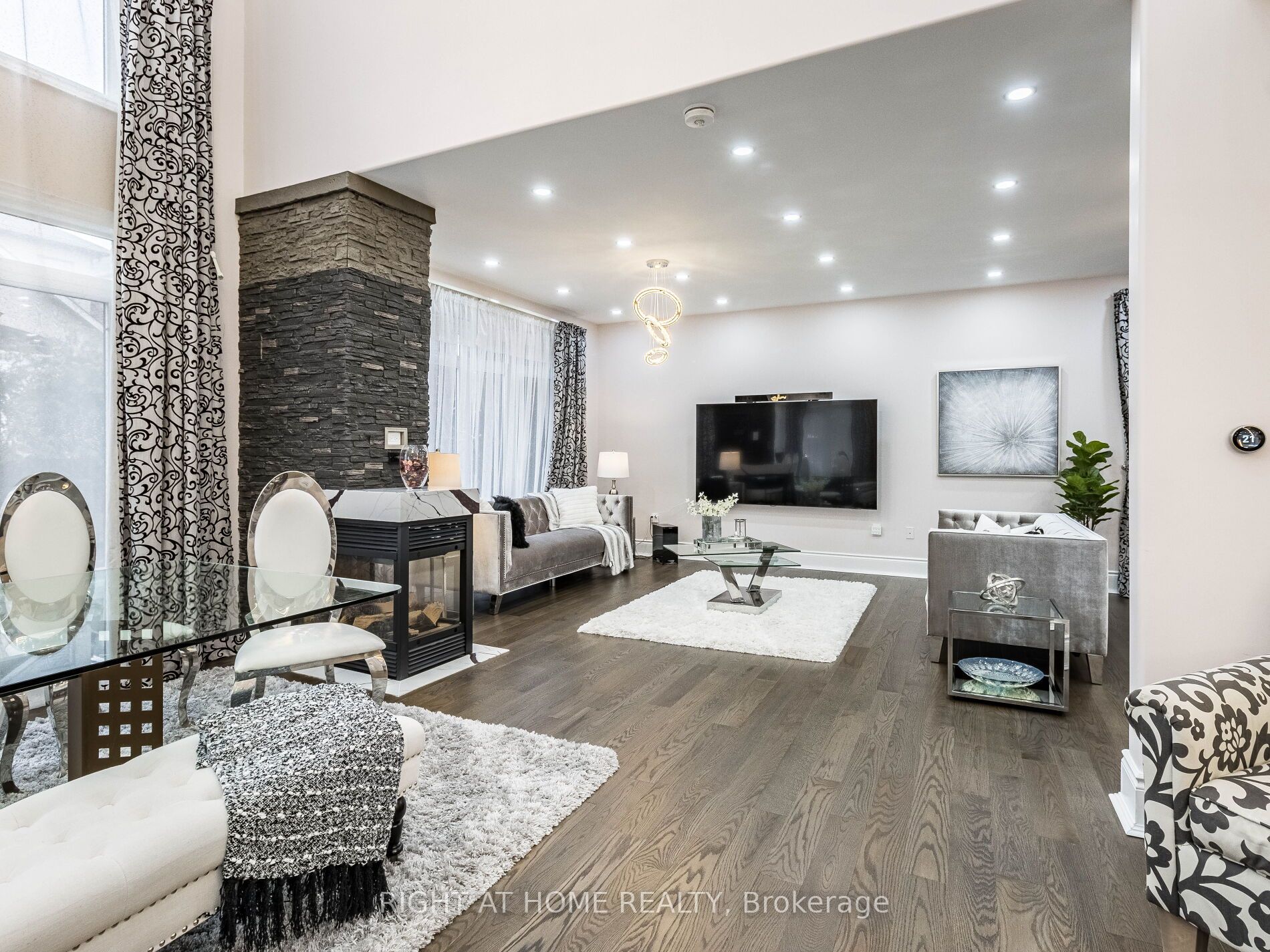 3176 Stocksbridge Avenue Property Photo 15