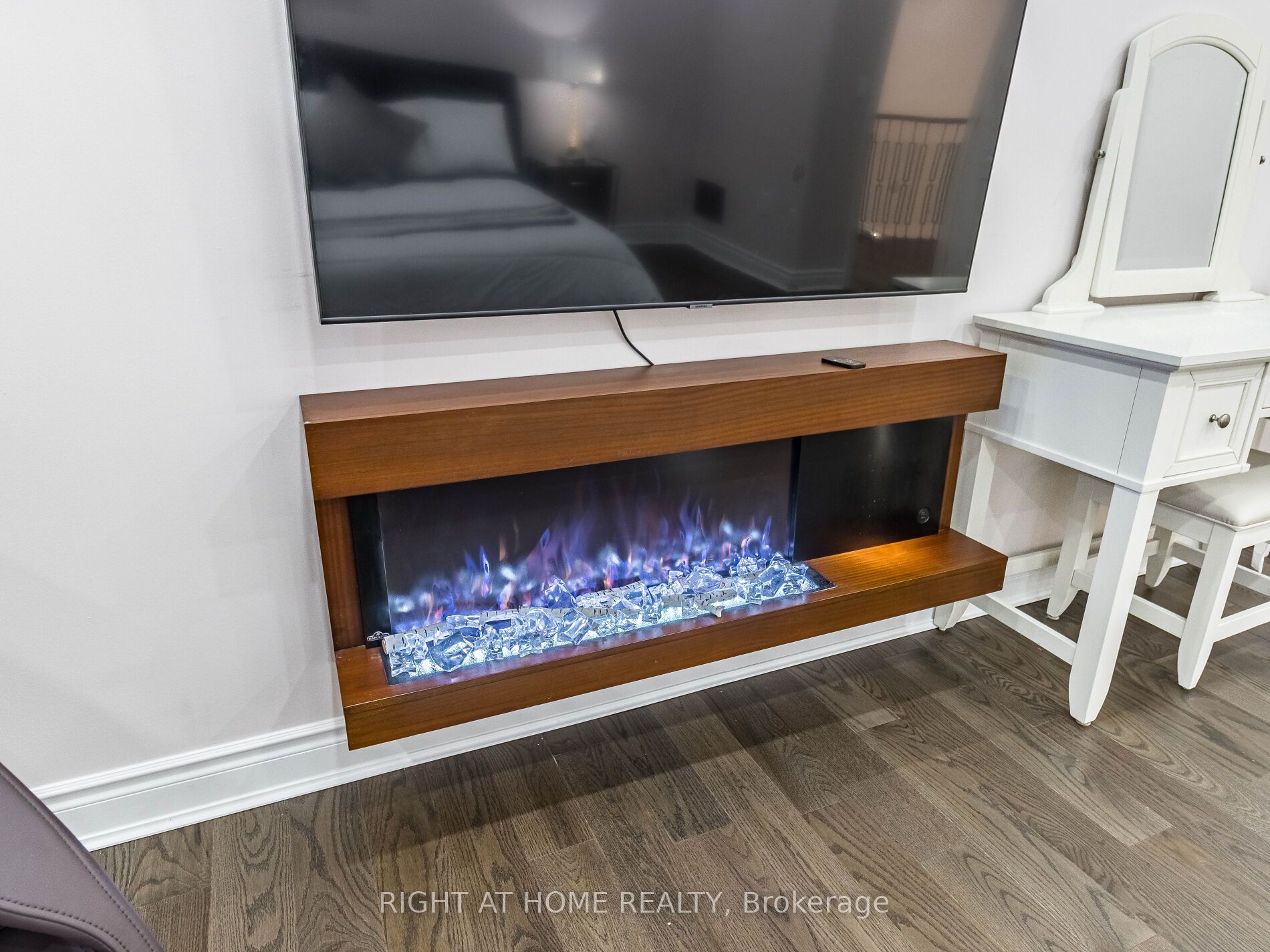 3176 Stocksbridge Avenue Property Photo 26