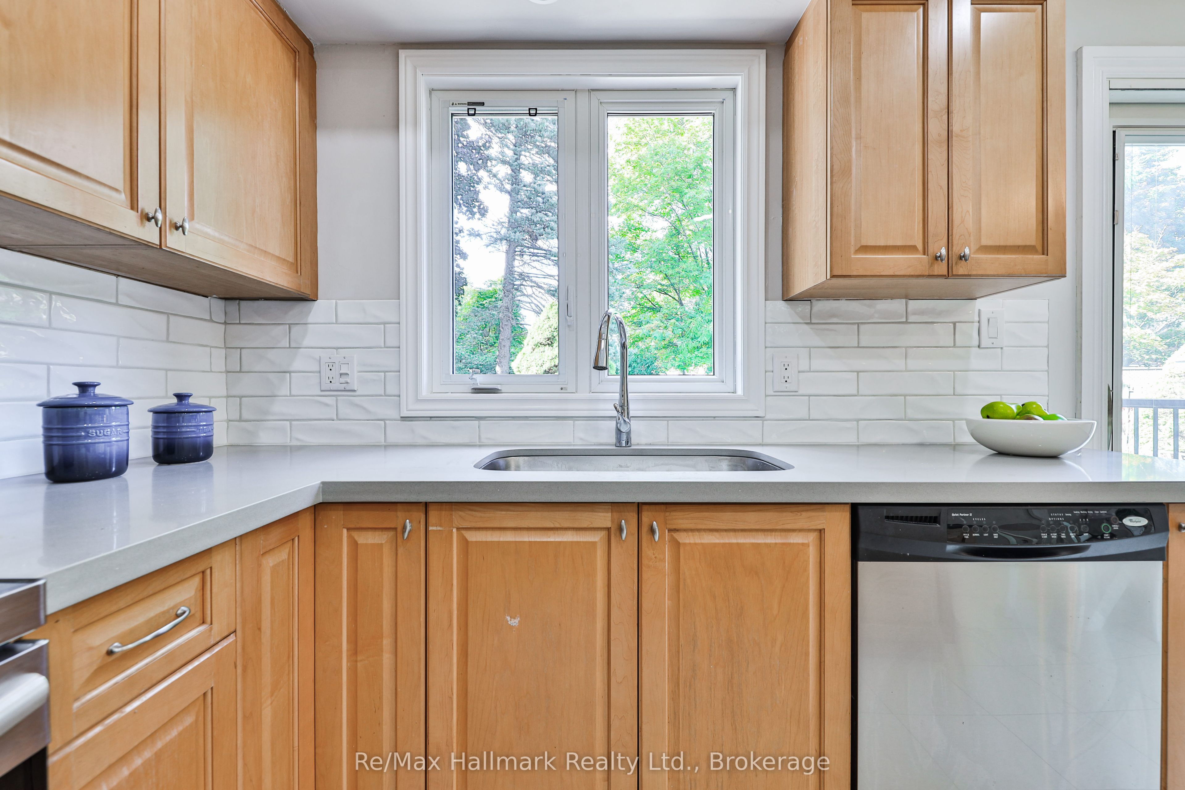 2255 Bethnal Green Road Property Photo 15