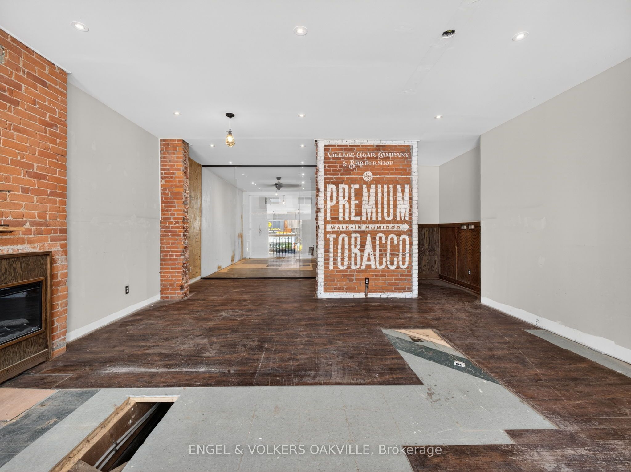 315a Lakeshore Road E Property Photo 9
