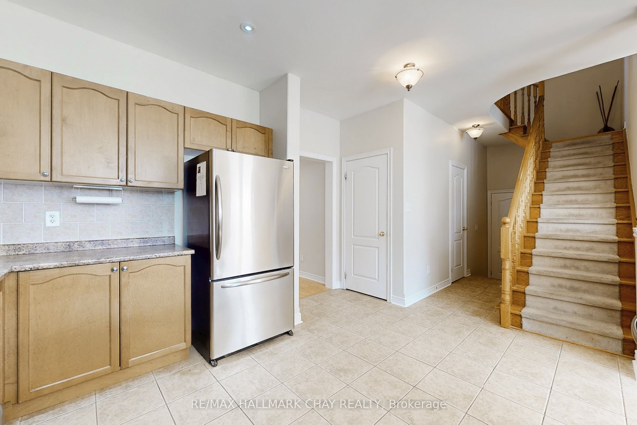 76 Cobblestone Court Property Photo 6