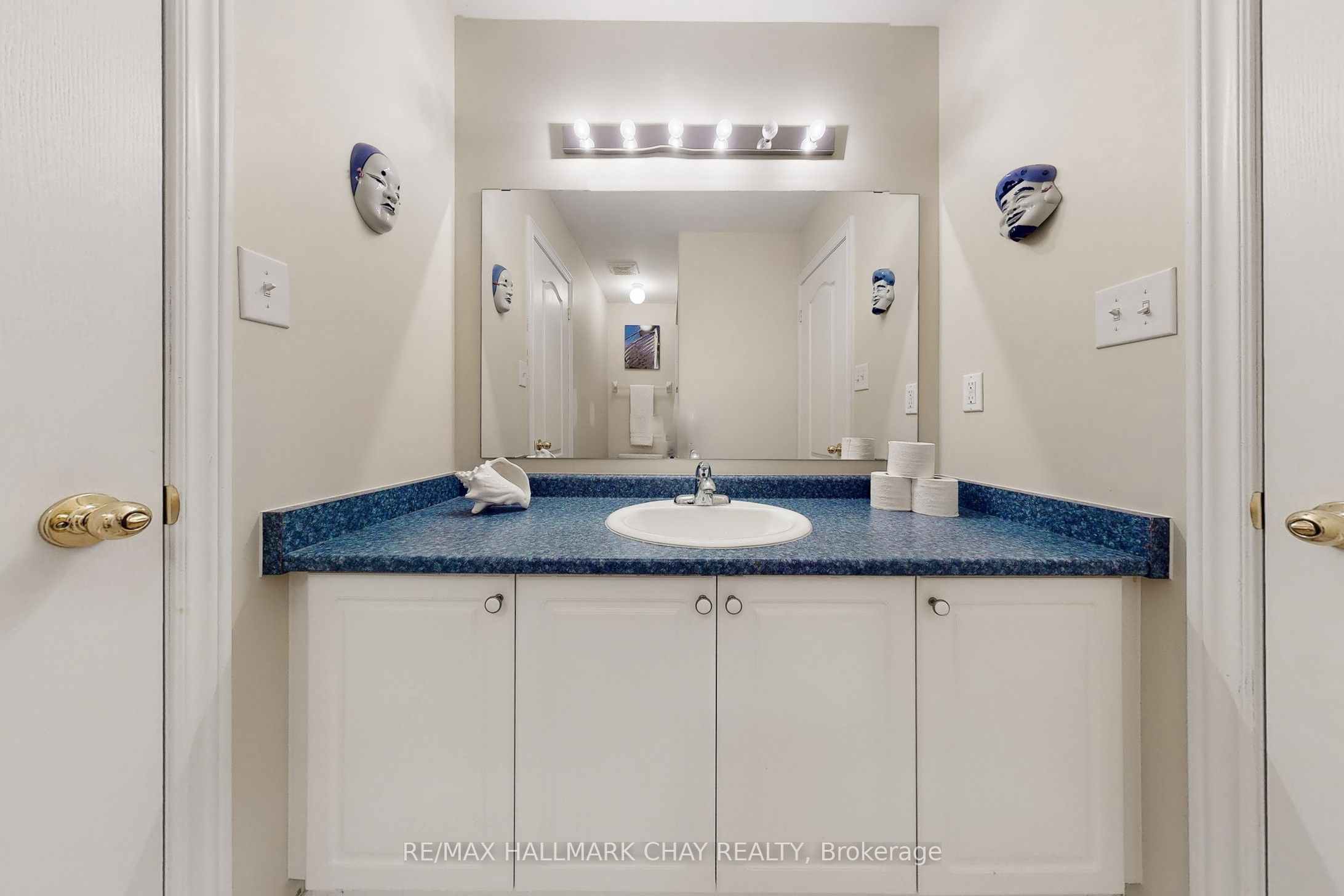 76 Cobblestone Court Property Photo 25