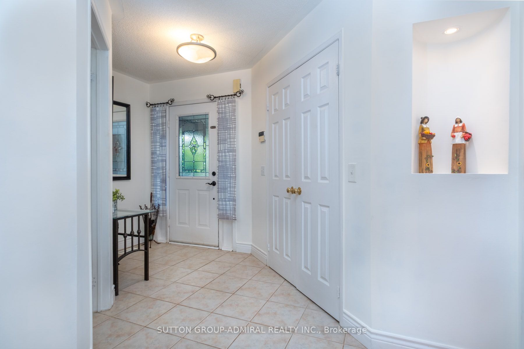 43 Crestridge Drive Property Photo 2