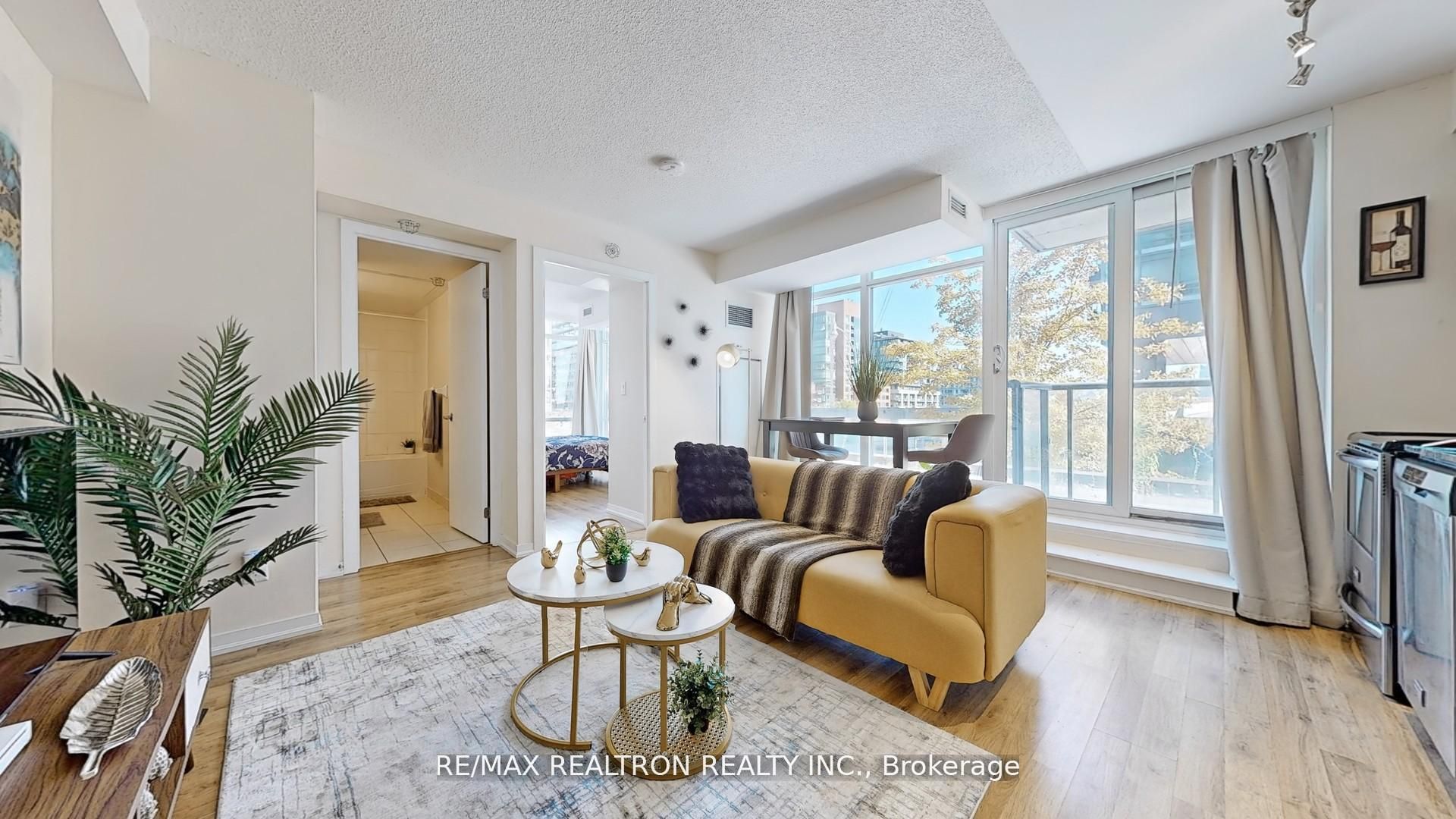 20 Joe Shuster Way #202