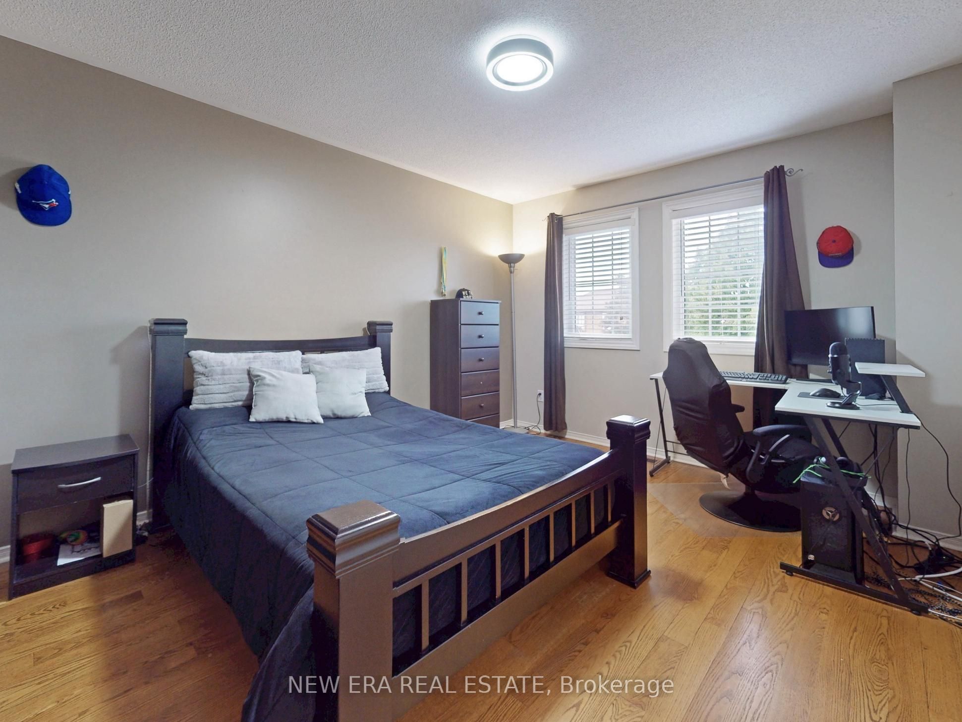 5380 Floral Hill Crescent Property Photo 23