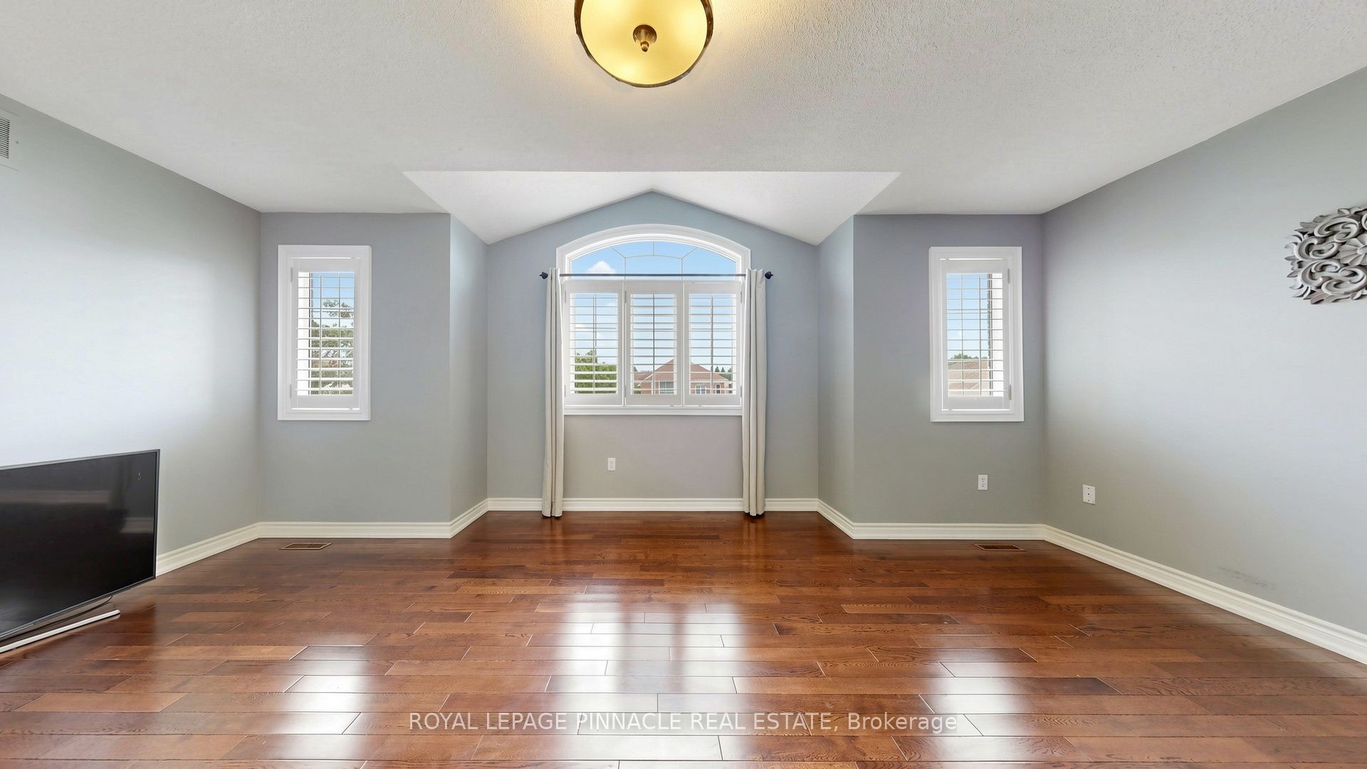 164 Anthony Avenue Property Photo 25