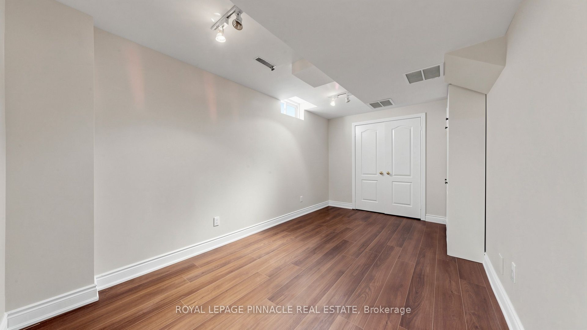 164 Anthony Avenue Property Photo 39