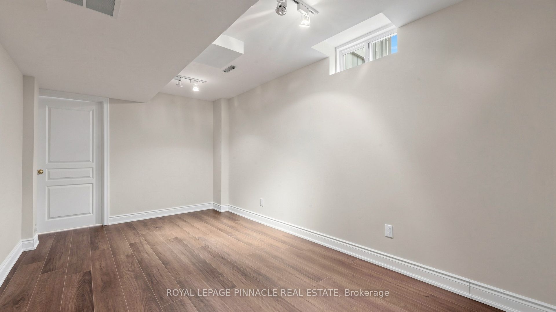 164 Anthony Avenue Property Photo 40