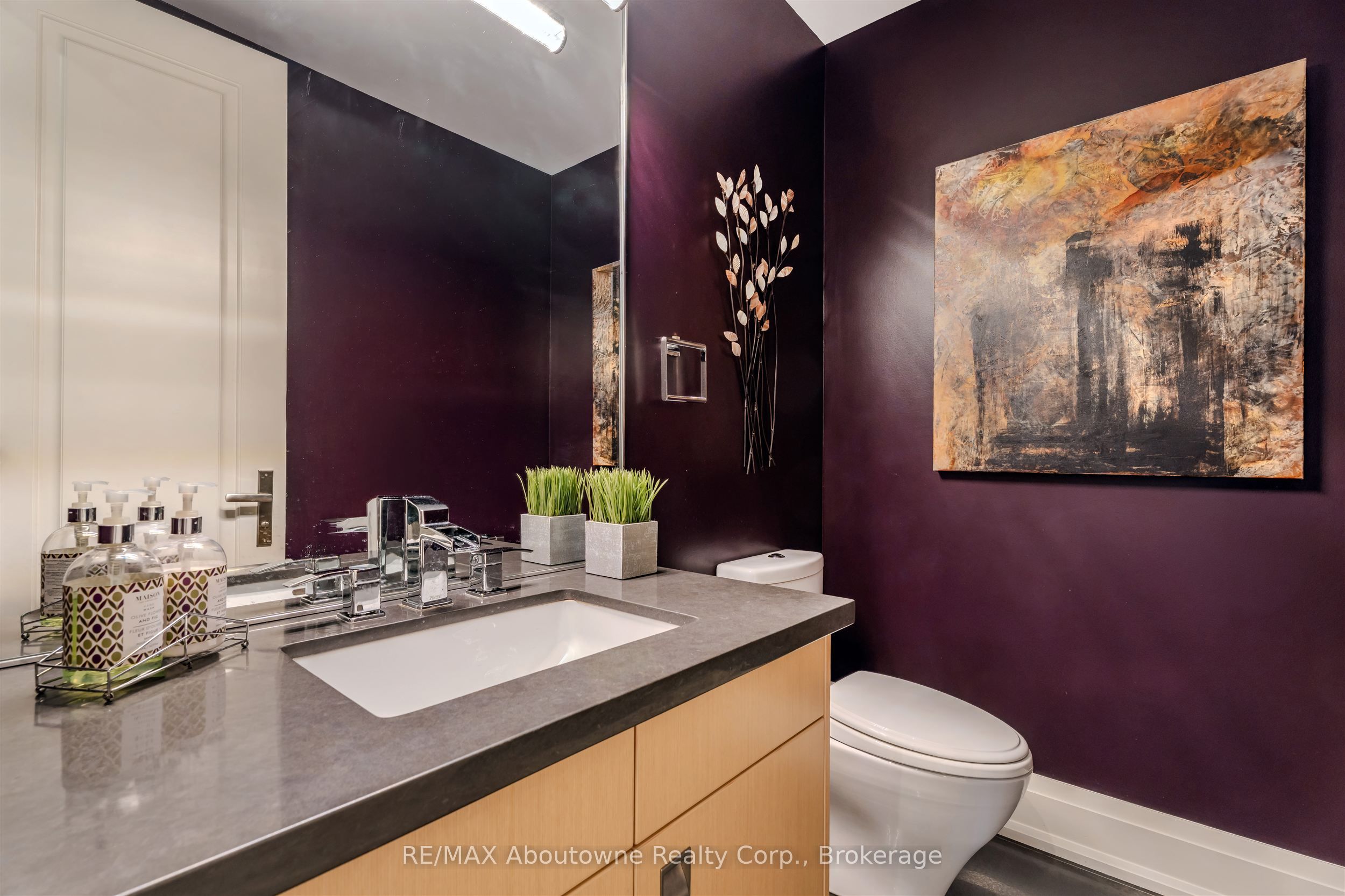 253 Church Street 402 Property Photo 16