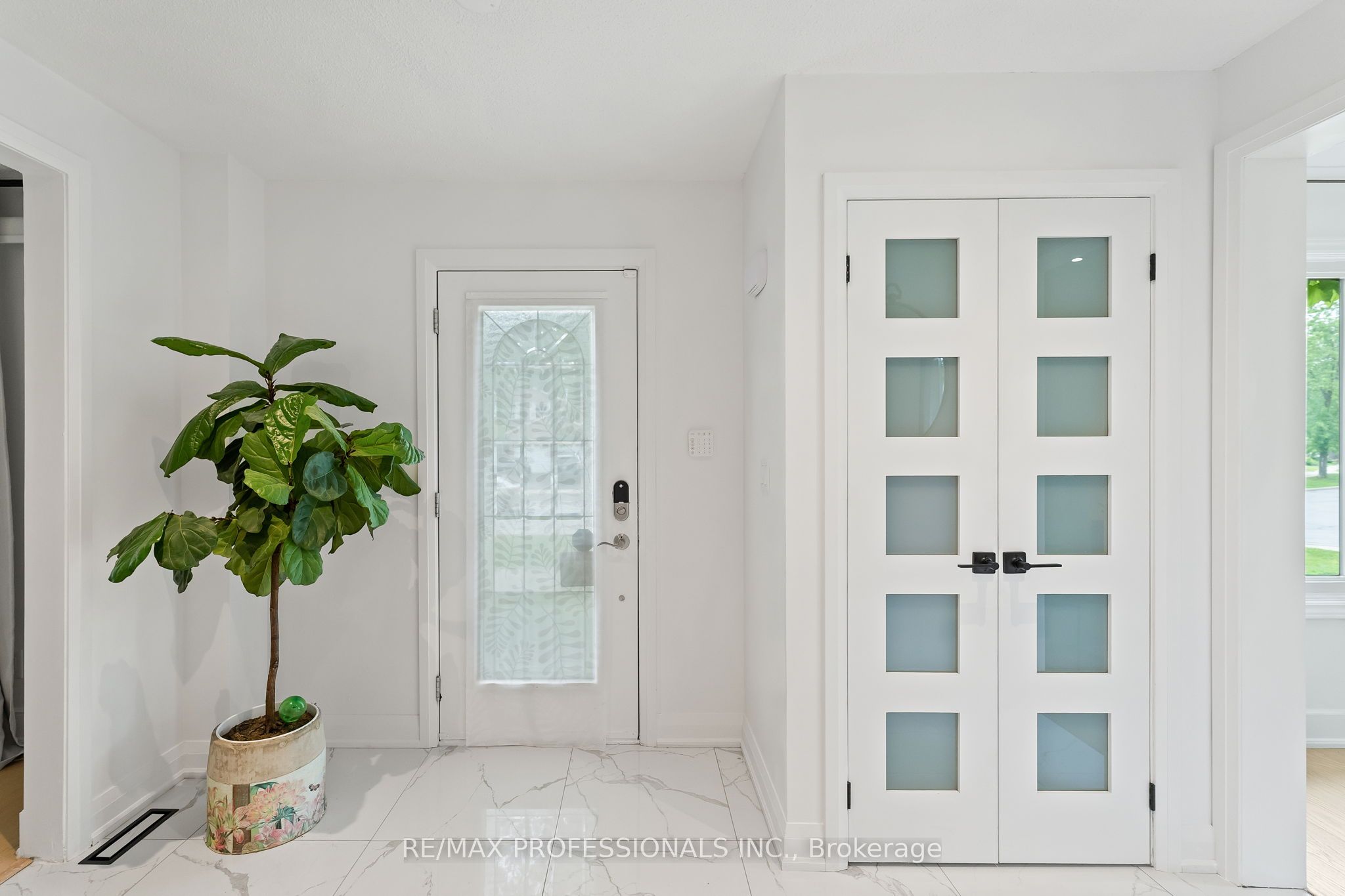 6031 Edenwood Drive Property Photo 6