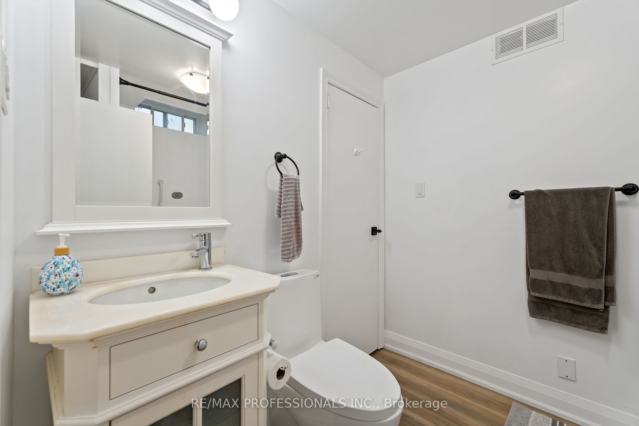 6031 Edenwood Drive Property Photo 45