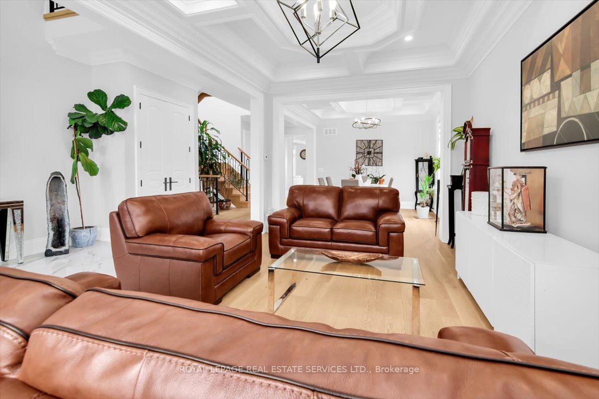 56 Battersea Crescent Property Photo 6
