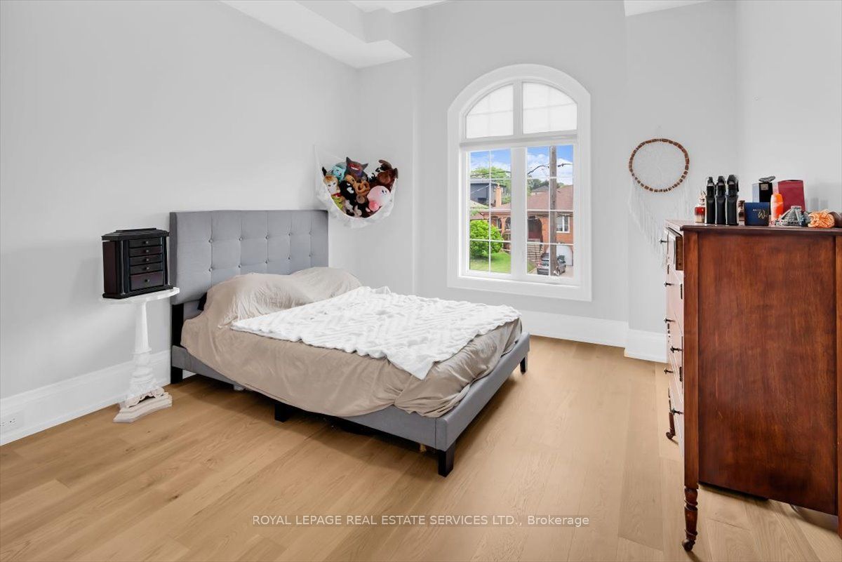 56 Battersea Crescent Property Photo 34