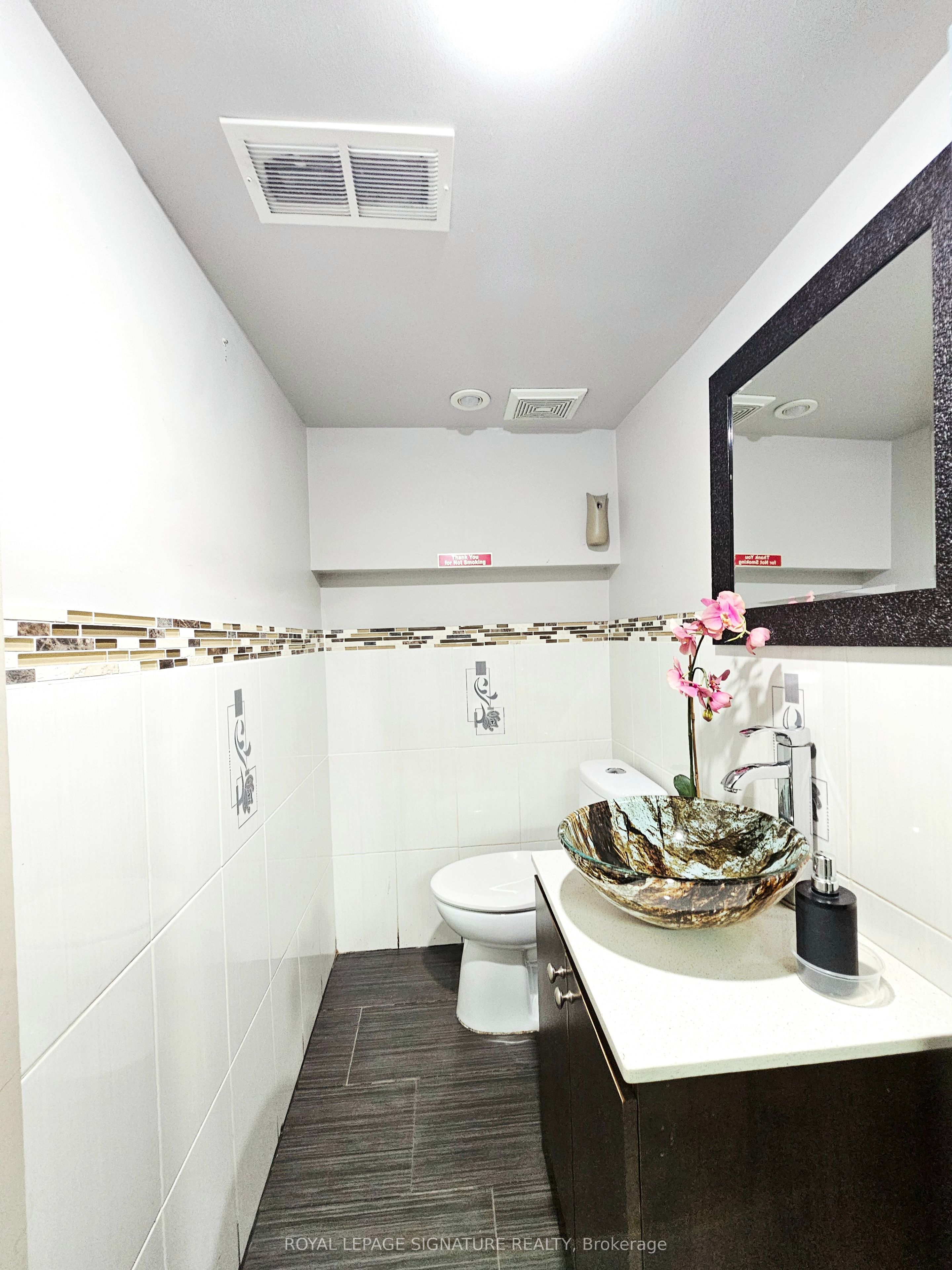 1768 St Clair Avenue W Property Photo 10